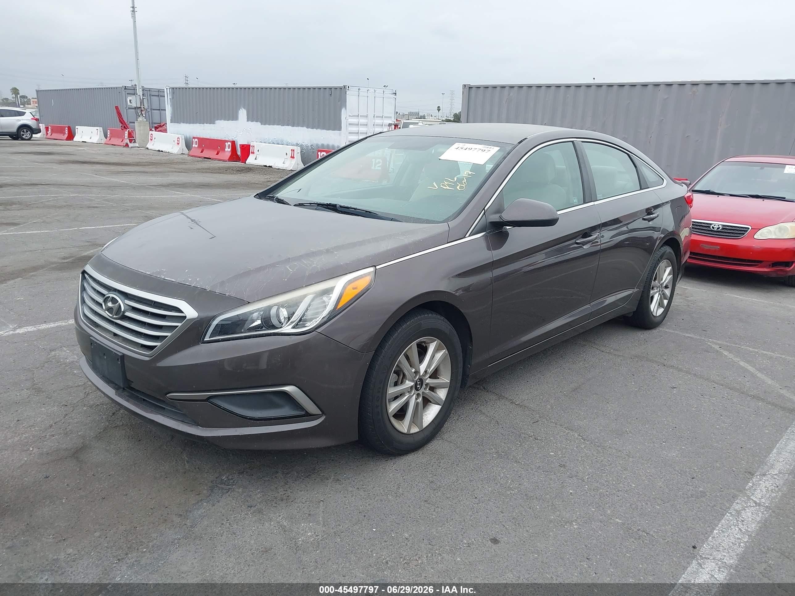 2016 Hyundai Sonata VIN 5NPE24AF3GH375971 IAAI salvage auction — Normal Wear, Clear - Dealer Only (California), sold $1,325 on 2026-07-09 (photo 2)