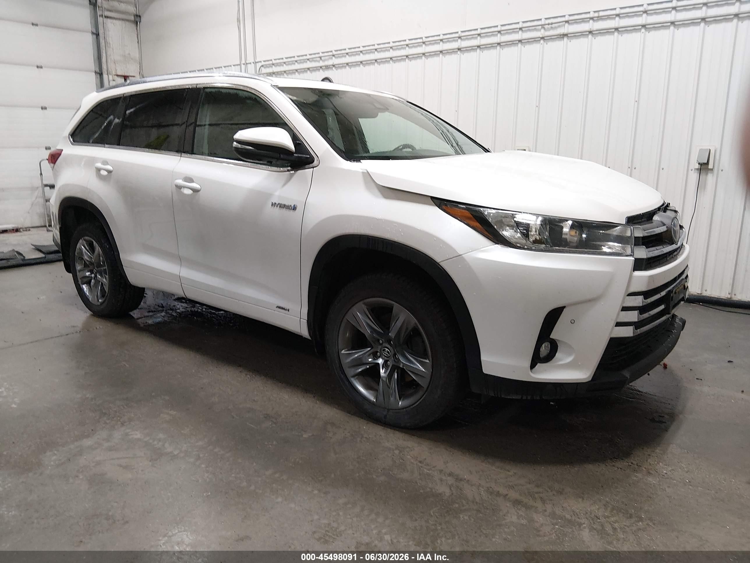 2019 Toyota Highlander Hybrid VIN 5TDDGRFH5KS065988 — IAAI salvage auction photo