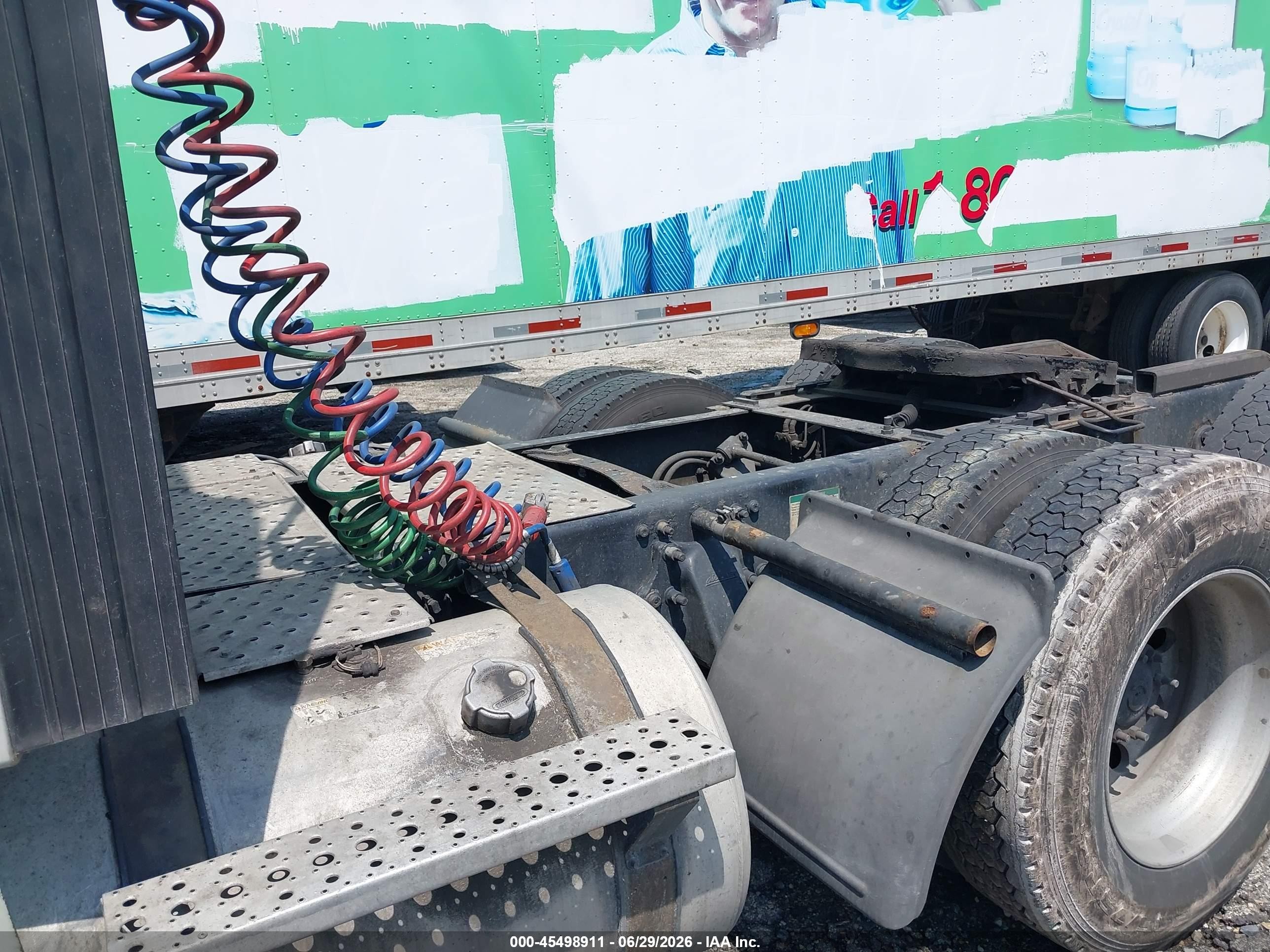 2013 Freightliner Cascadia 125 VIN 1FUJGEBG6DLFB1117 IAAI salvage auction — Front End, Salvage (Pennsylvania), sold $3,300 on 2026-09-16 (photo 6)
