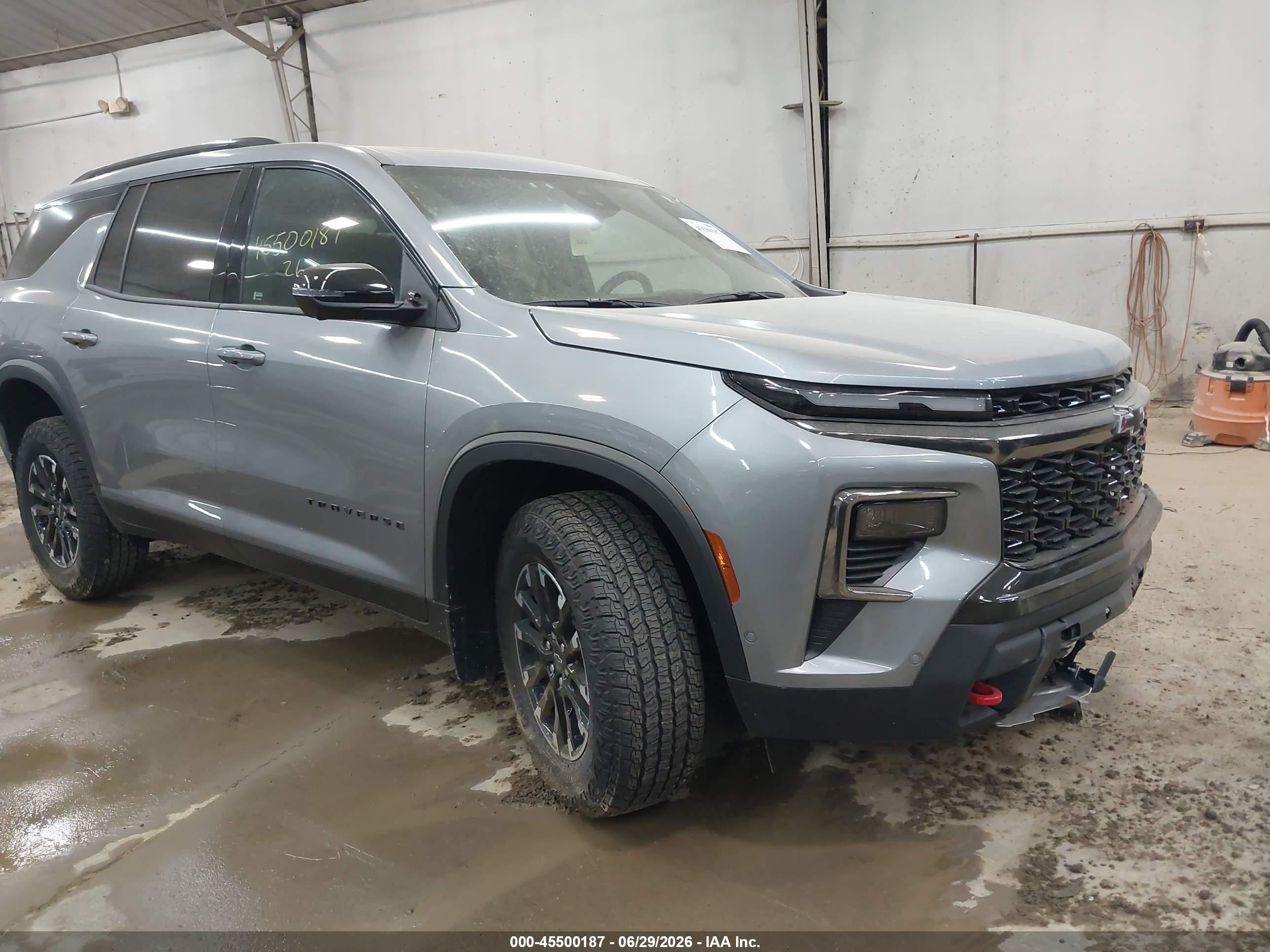 2026 Chevrolet Traverse VIN 1GNEVJKS2TJ171608 — IAAI salvage auction photo