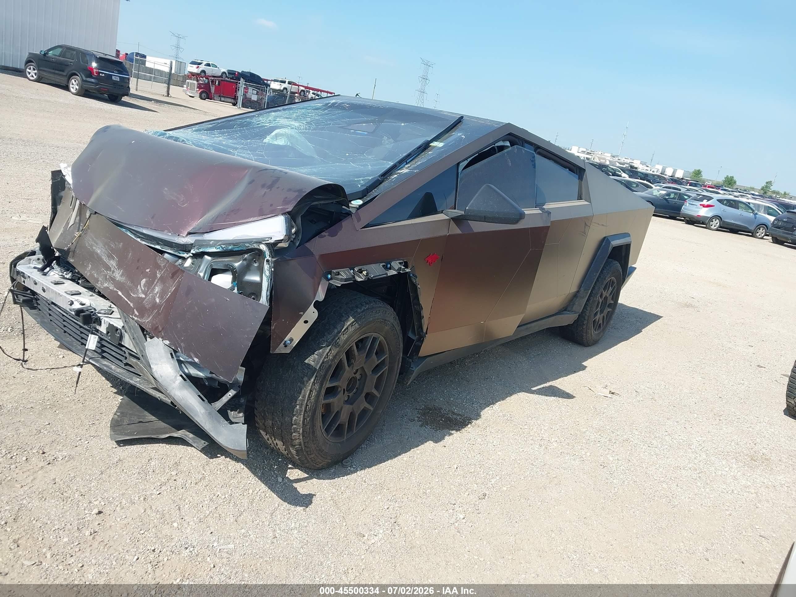 2024 Tesla Cybertruck VIN 7G2CEHEE0RA054411 IAAI salvage auction — Front End, Salvage (Illinois), sold $18,300 on 2026-08-27 (photo 2)