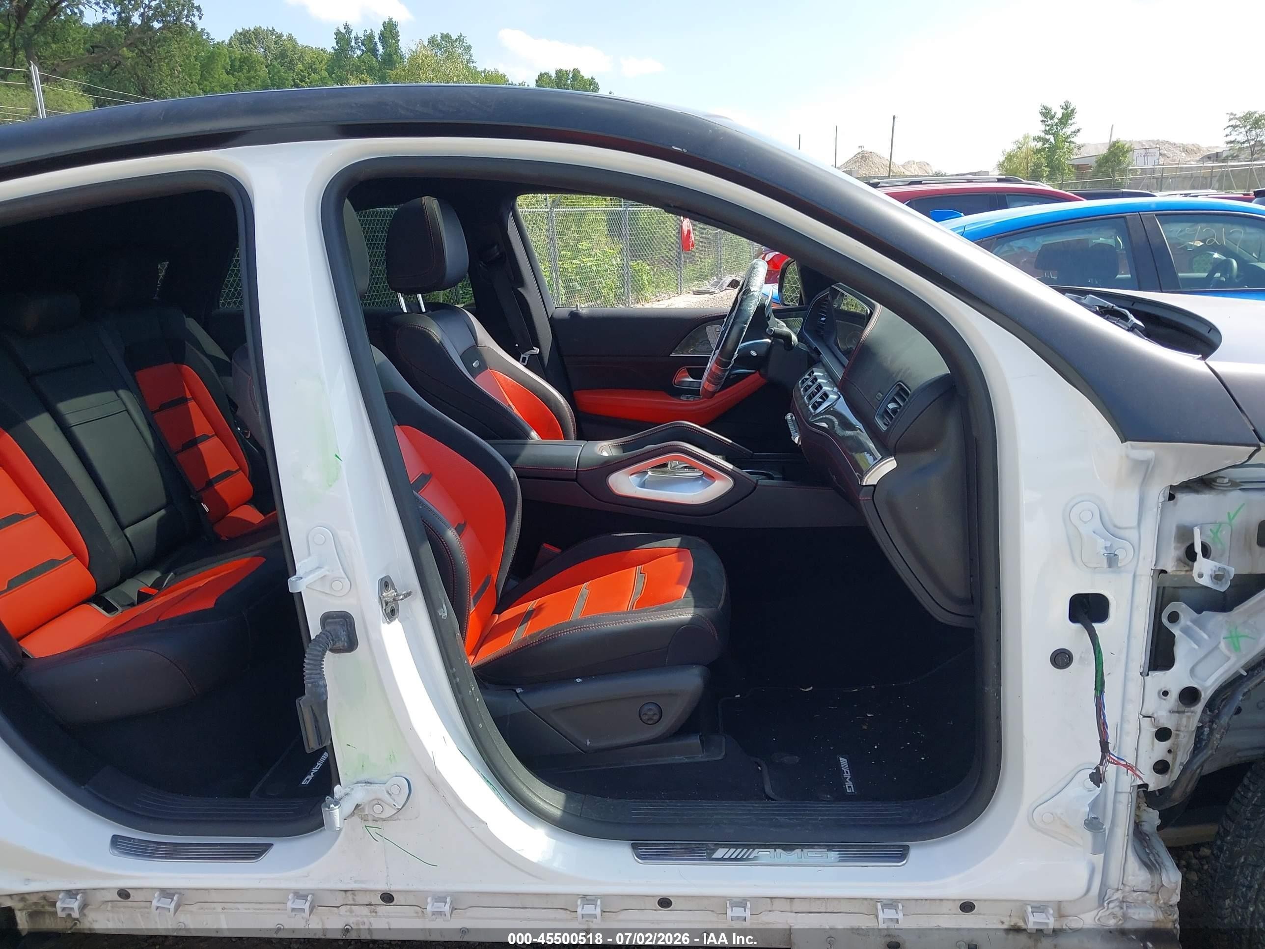 2022 Mercedes-benz Amg gle coupe VIN 4JGFD6BBXNA792218 IAAI salvage auction — Side, Salvage (Illinois), sold $29,100 on 2026-08-17 (photo 5)