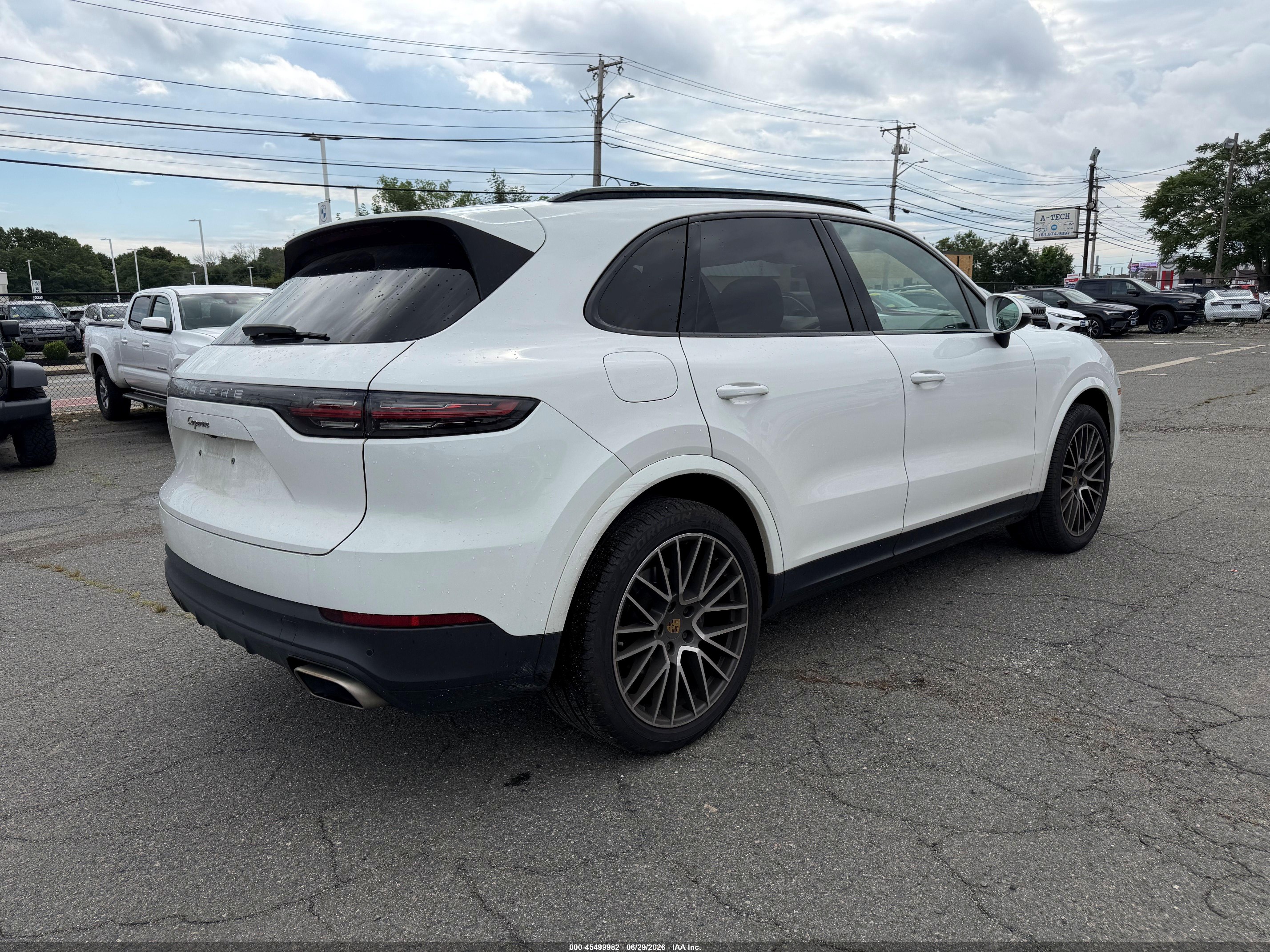 2020 Porsche Cayenne VIN WP1AA2AY1LDA03762 IAAI salvage auction — Normal Wear, Clear (New Jersey), sold $12,500 on 2026-07-01 (photo 4)