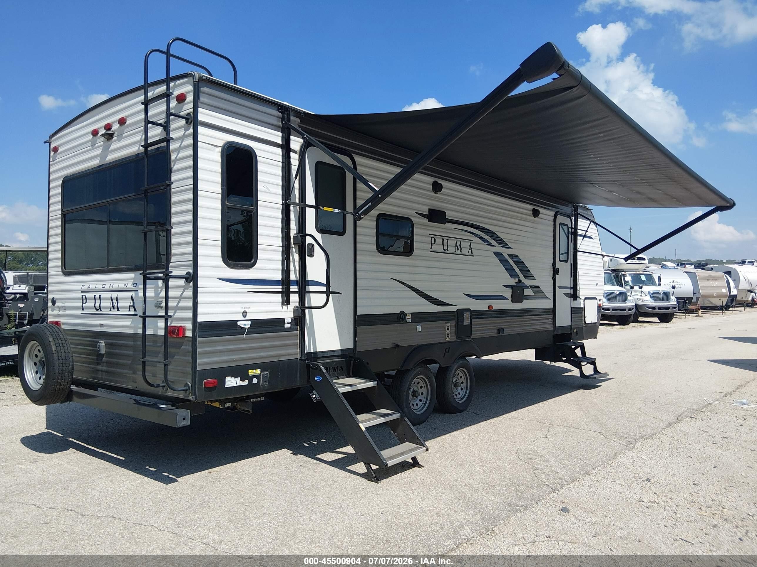 2021 Puma VIN 5ZT2PUSB0M4009014 IAAI salvage auction — Hail, Salvage (Kansas), sold $6,300 on 2026-10-13 (photo 4)