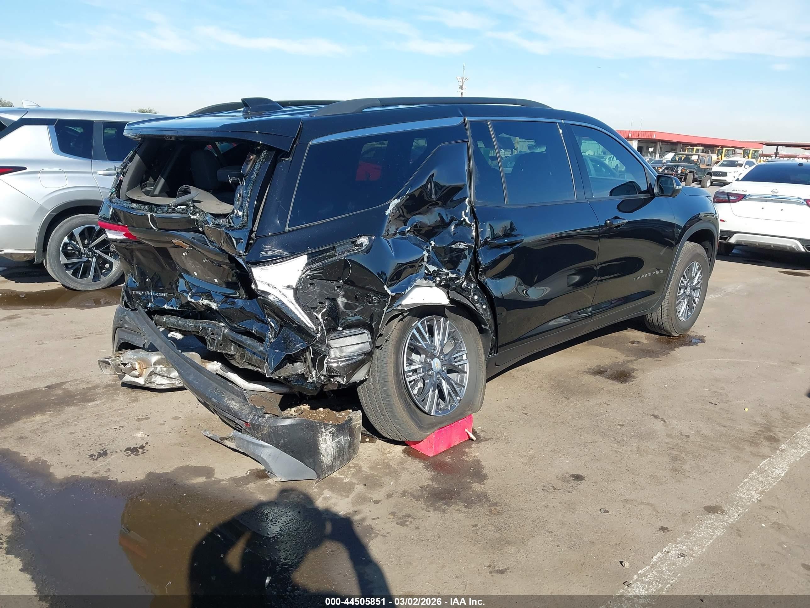 2026 Chevrolet Traverse VIN 1GNERGKS8TJ211679 IAAI salvage auction — Rear End, Salvage (Arizona), sold $4,650 on 2026-06-30 (photo 4)