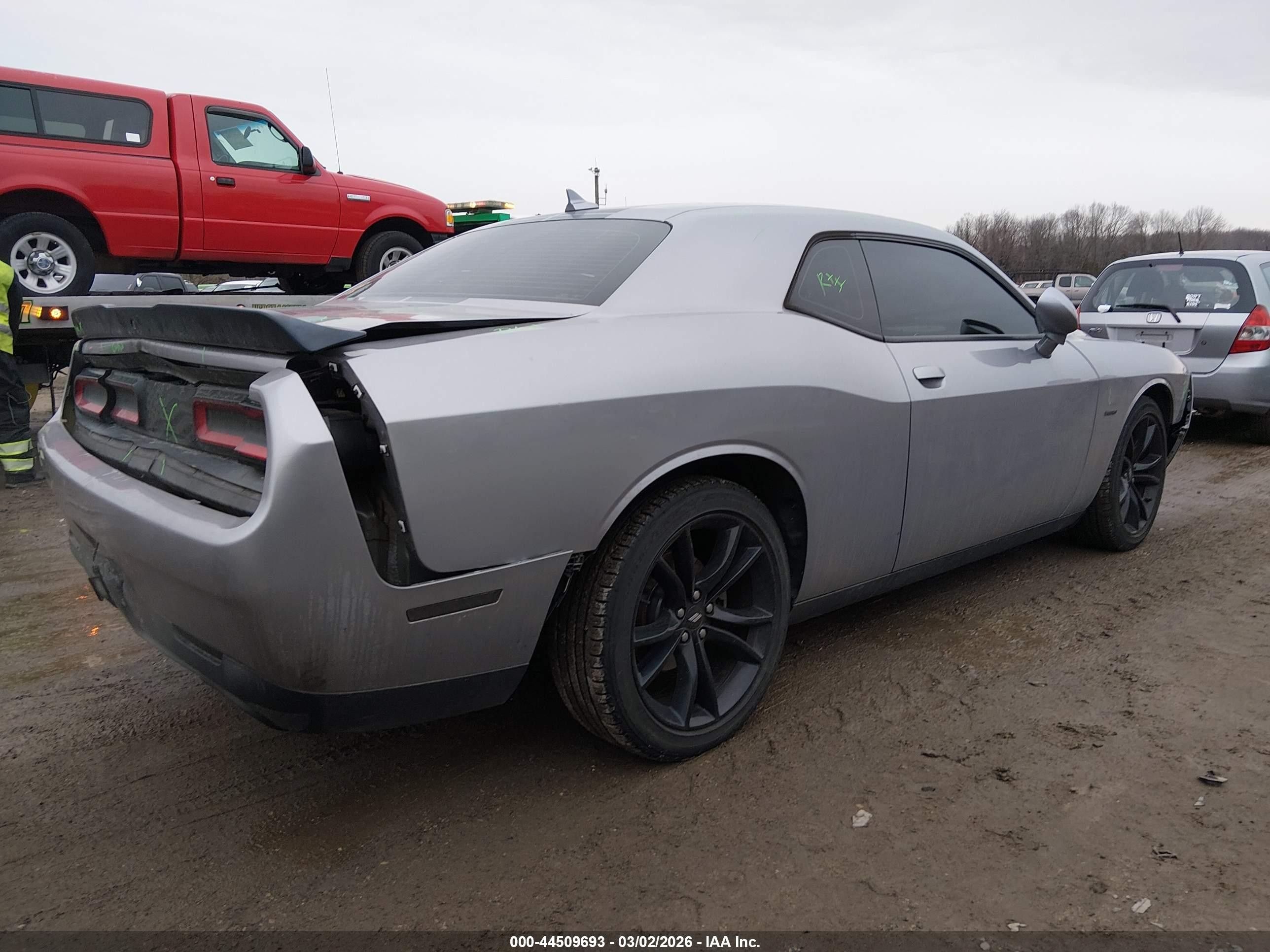 2017 Dodge Challenger VIN 2C3CDZBT0HH651783 IAAI salvage auction — Front & Rear, Salvage (New Jersey), sold $6,150 on 2026-07-07 (photo 4)