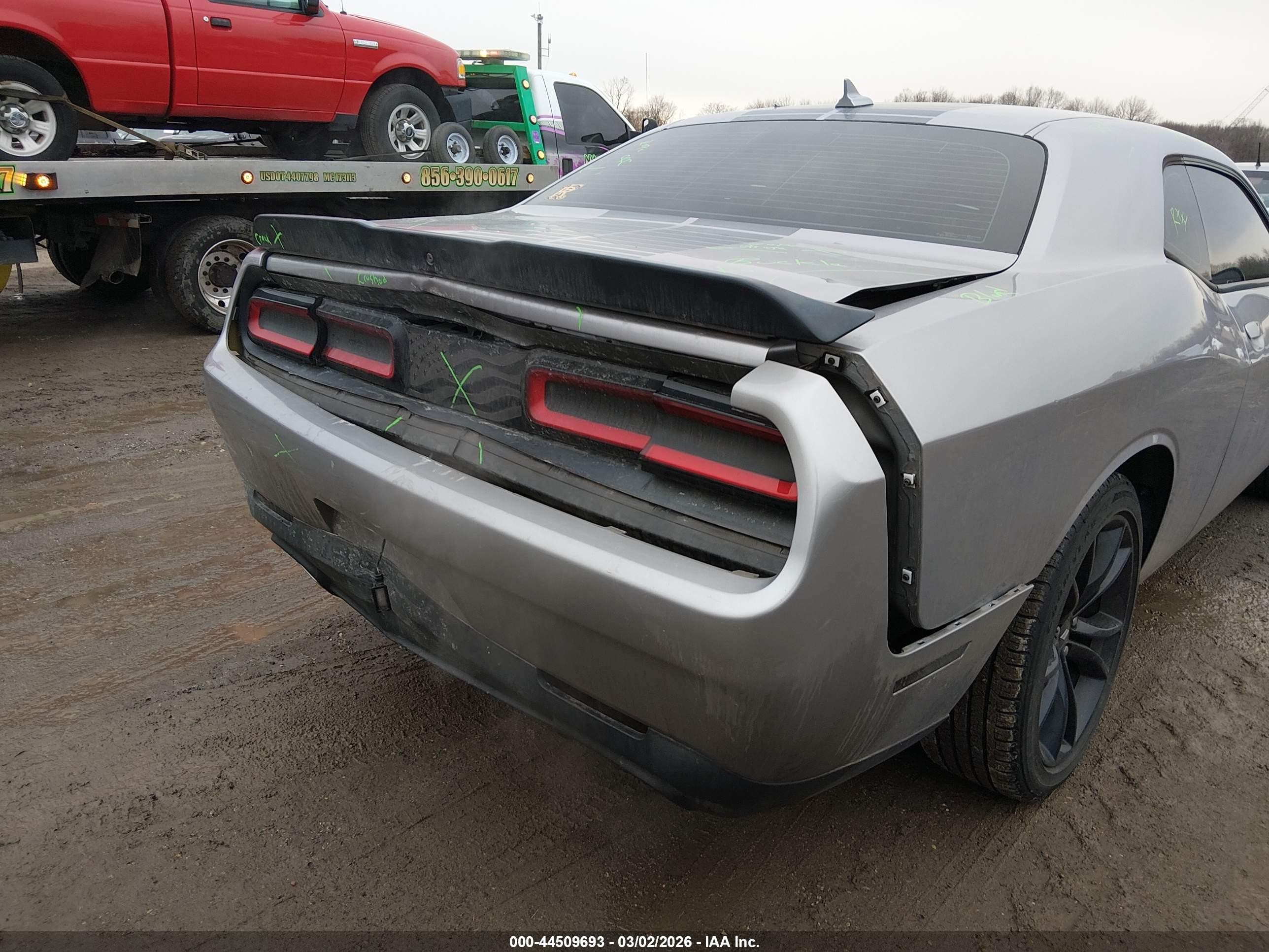 2017 Dodge Challenger VIN 2C3CDZBT0HH651783 IAAI salvage auction — Front & Rear, Salvage (New Jersey), sold $6,150 on 2026-07-07 (photo 6)