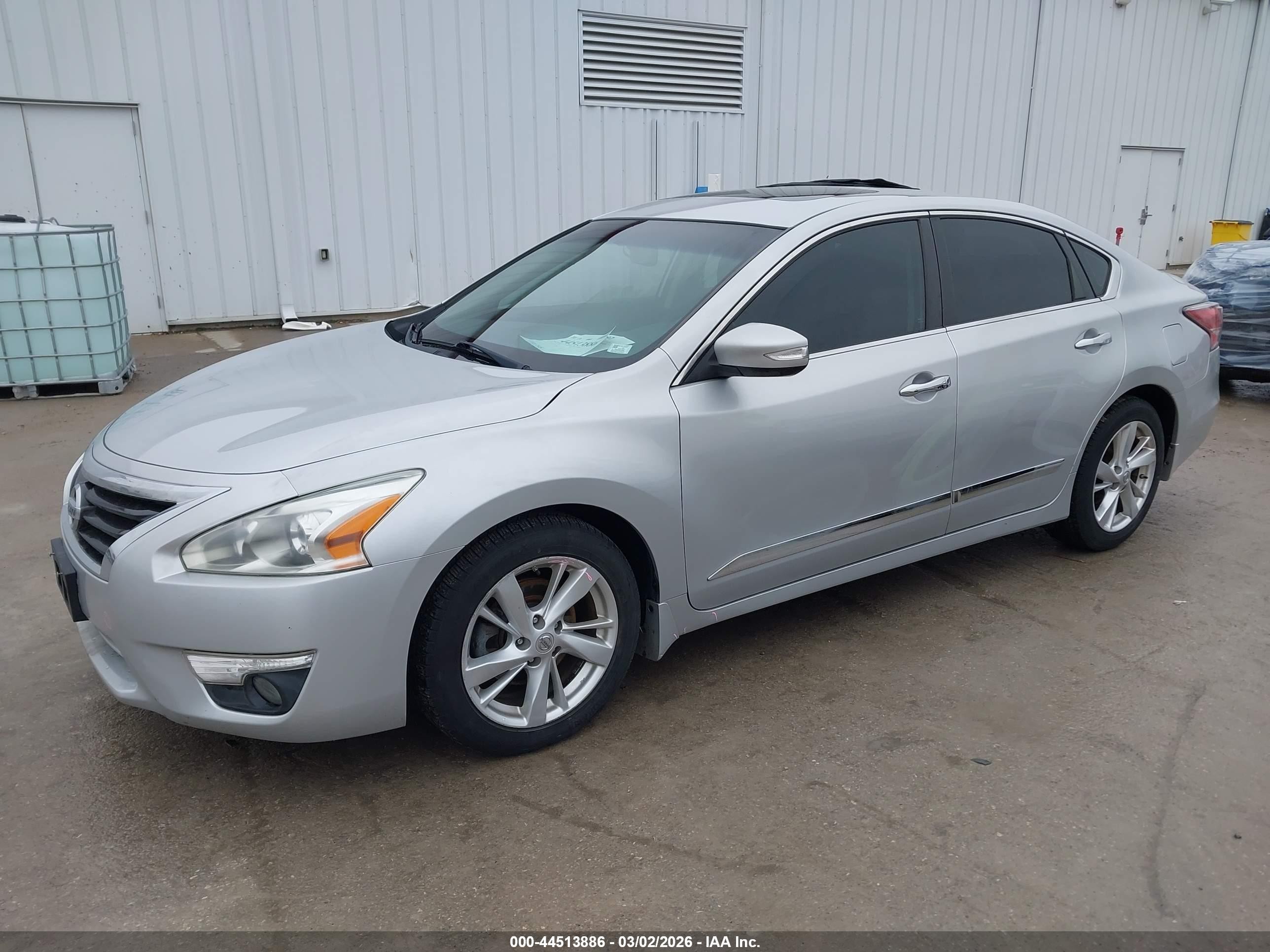 2015 Nissan Altima VIN 1N4AL3AP5FC142365 IAAI salvage auction — Side, Salvage (Missouri), sold $1,200 on 2026-07-10 (photo 2)