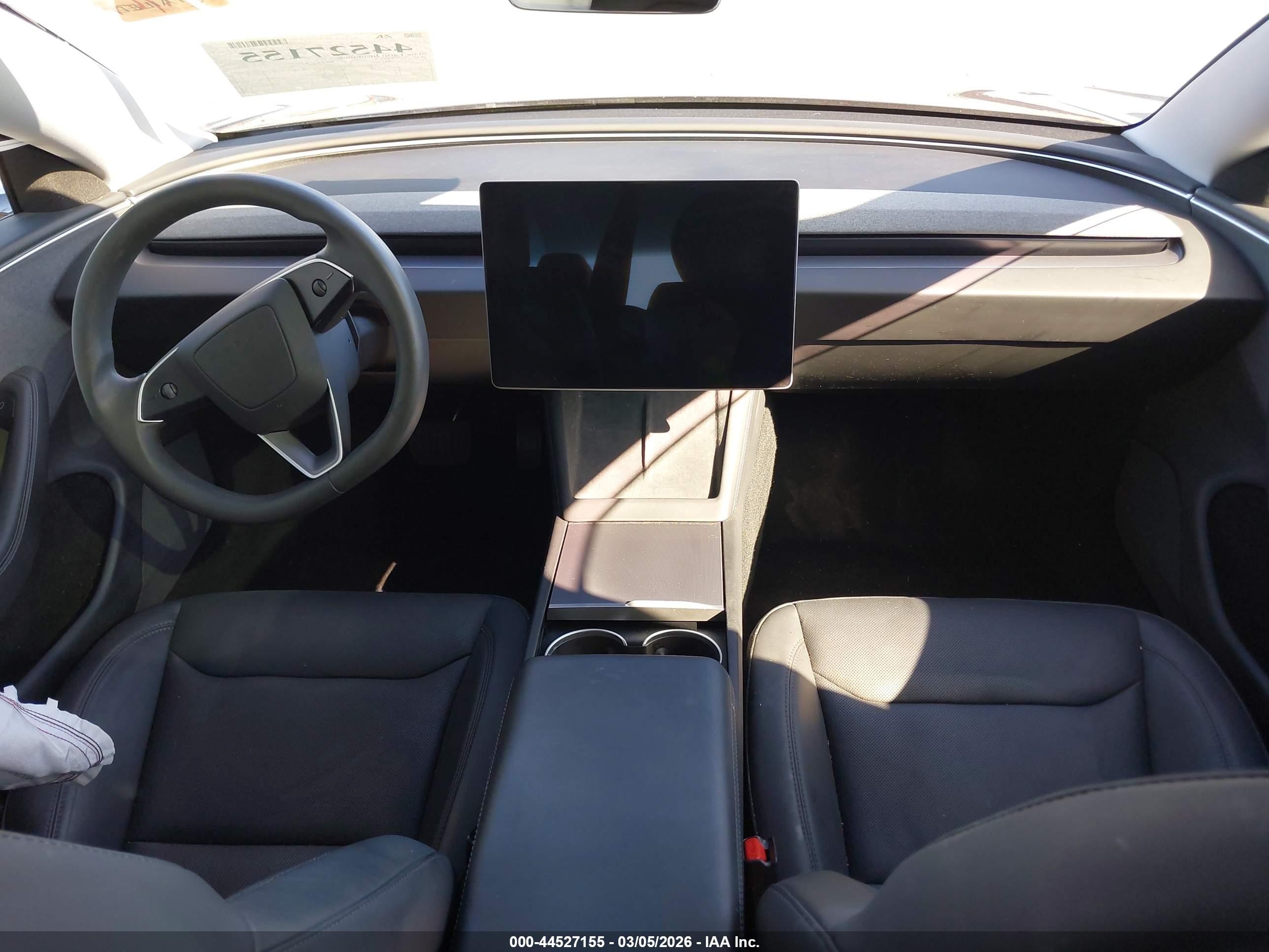 2025 Tesla Model 3 VIN 5YJ3E1EA6SF973104 IAAI salvage auction — Side, Salvage (Arizona), sold $13,325 on 2026-07-06 (photo 5)