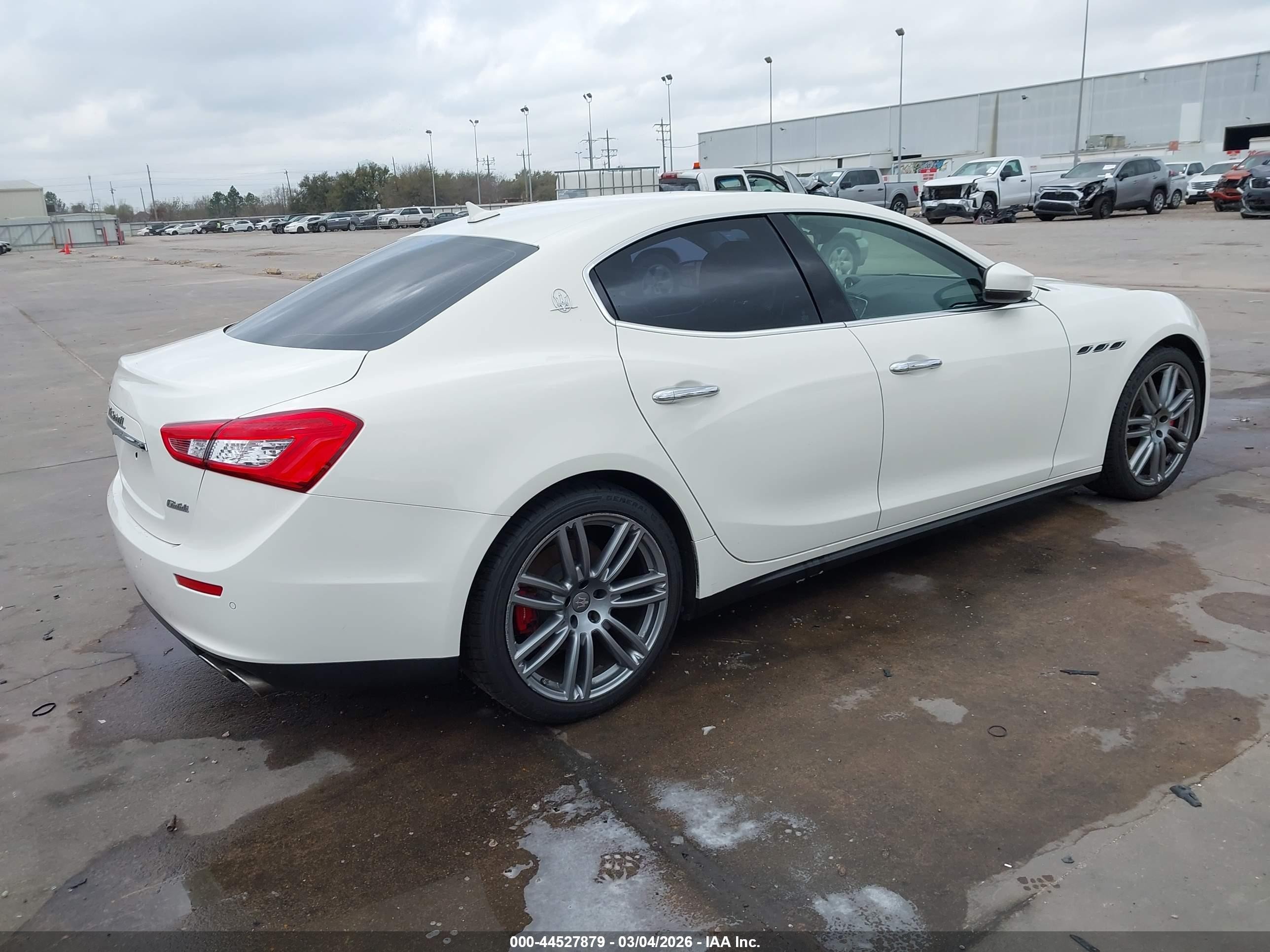 2017 Maserati Ghibli VIN ZAM57XSA7H1218745 IAAI salvage auction — Unknown, Salvage (Texas), sold $7,050 on 2026-04-09 (photo 4)