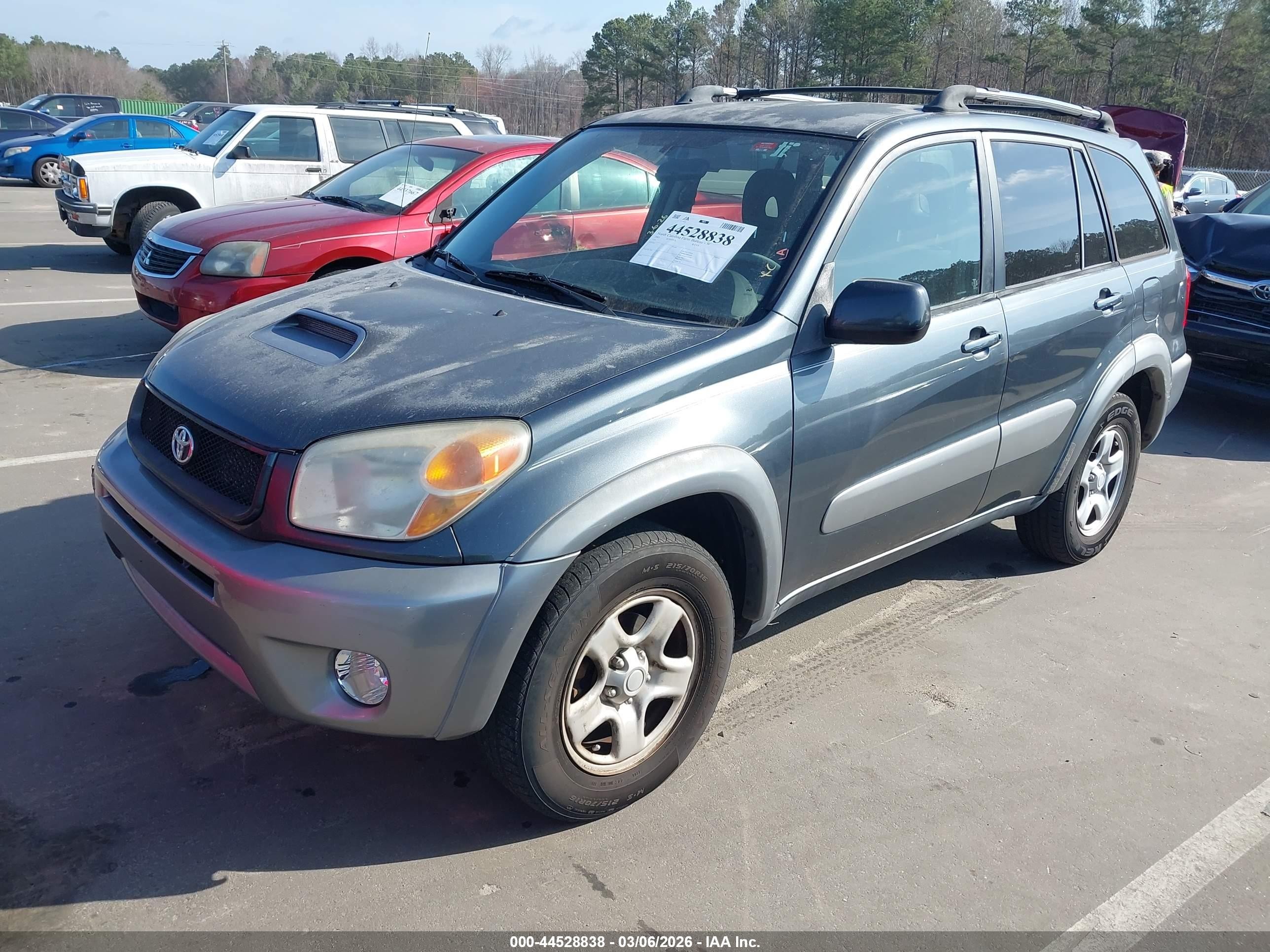 2005 Toyota Rav4 VIN JTEGD20V950068293 IAAI salvage auction — Unknown, Salvage (North Carolina), sold $1,500 on 2026-09-04 (photo 2)
