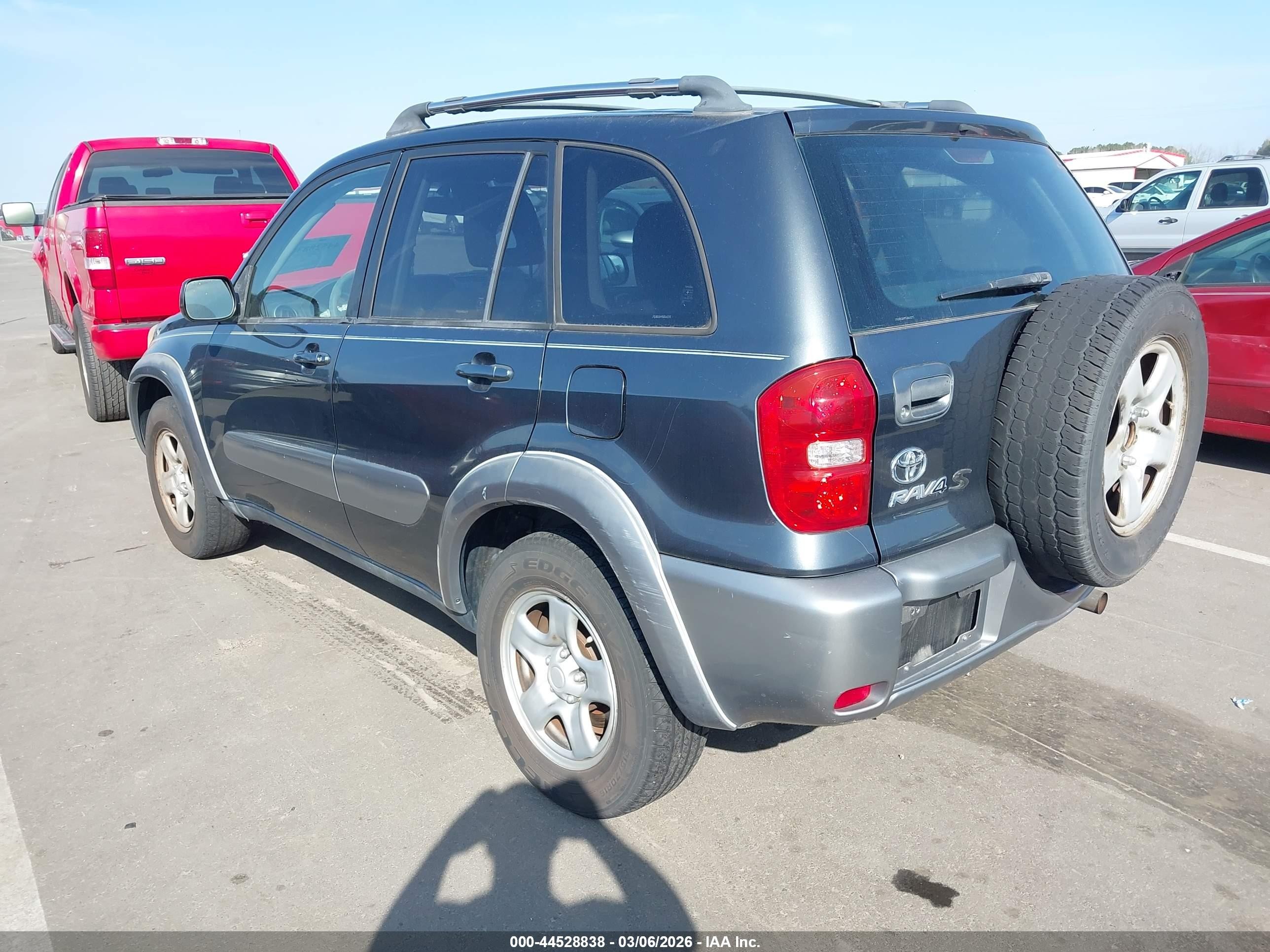 2005 Toyota Rav4 VIN JTEGD20V950068293 IAAI salvage auction — Unknown, Salvage (North Carolina), sold $1,500 on 2026-09-04 (photo 3)