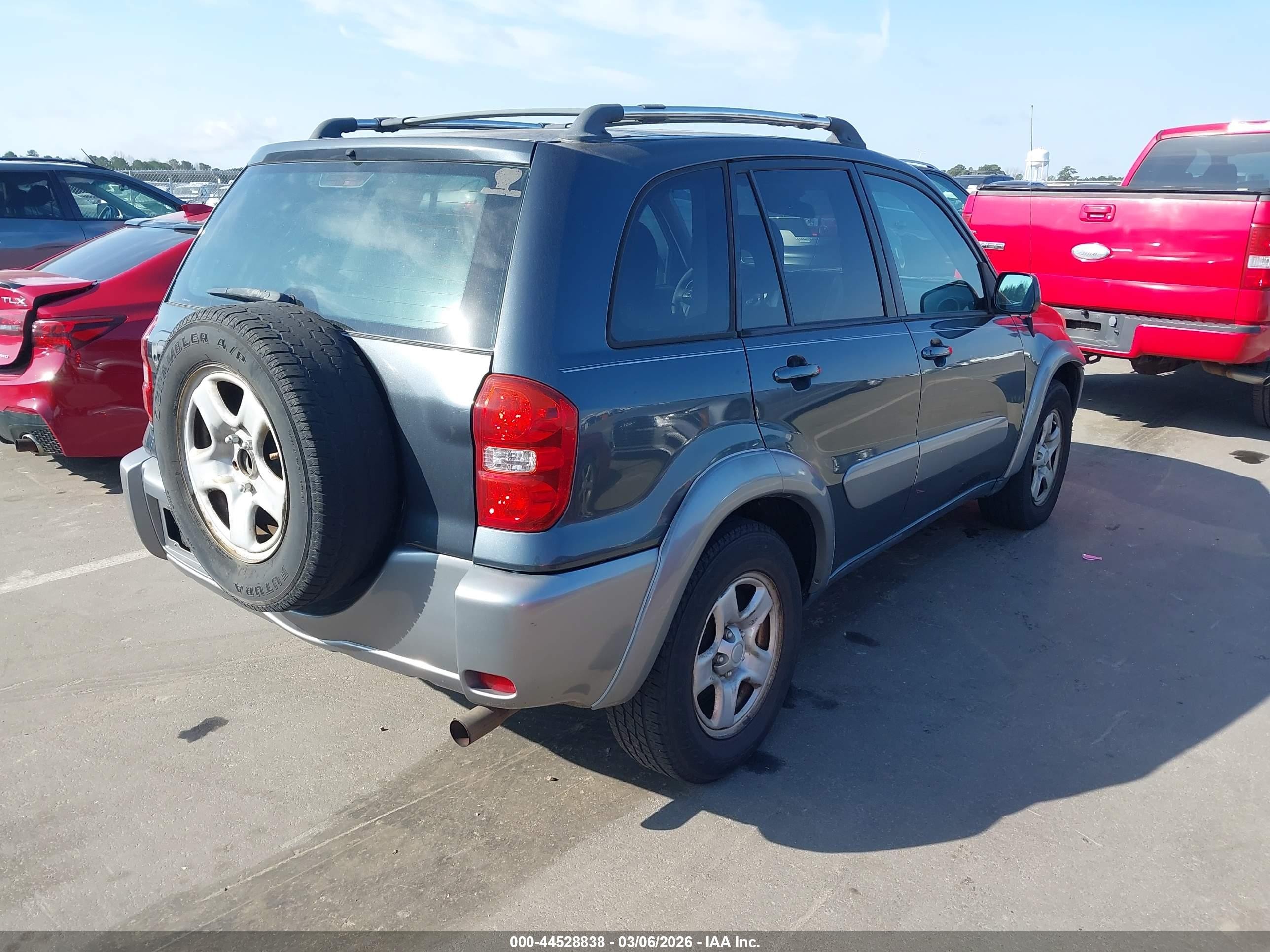 2005 Toyota Rav4 VIN JTEGD20V950068293 IAAI salvage auction — Unknown, Salvage (North Carolina), sold $1,500 on 2026-09-04 (photo 4)