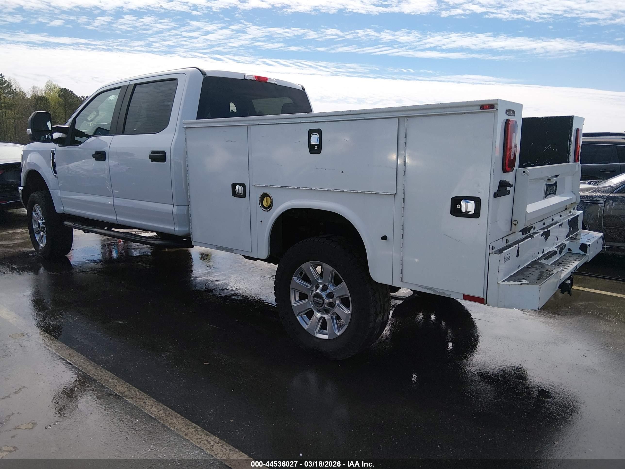 2019 Ford F350 VIN 1FD8W3B66KEC52289 IAAI salvage auction — Side, Salvage (North Carolina), sold $6,400 on 2026-09-02 (photo 3)