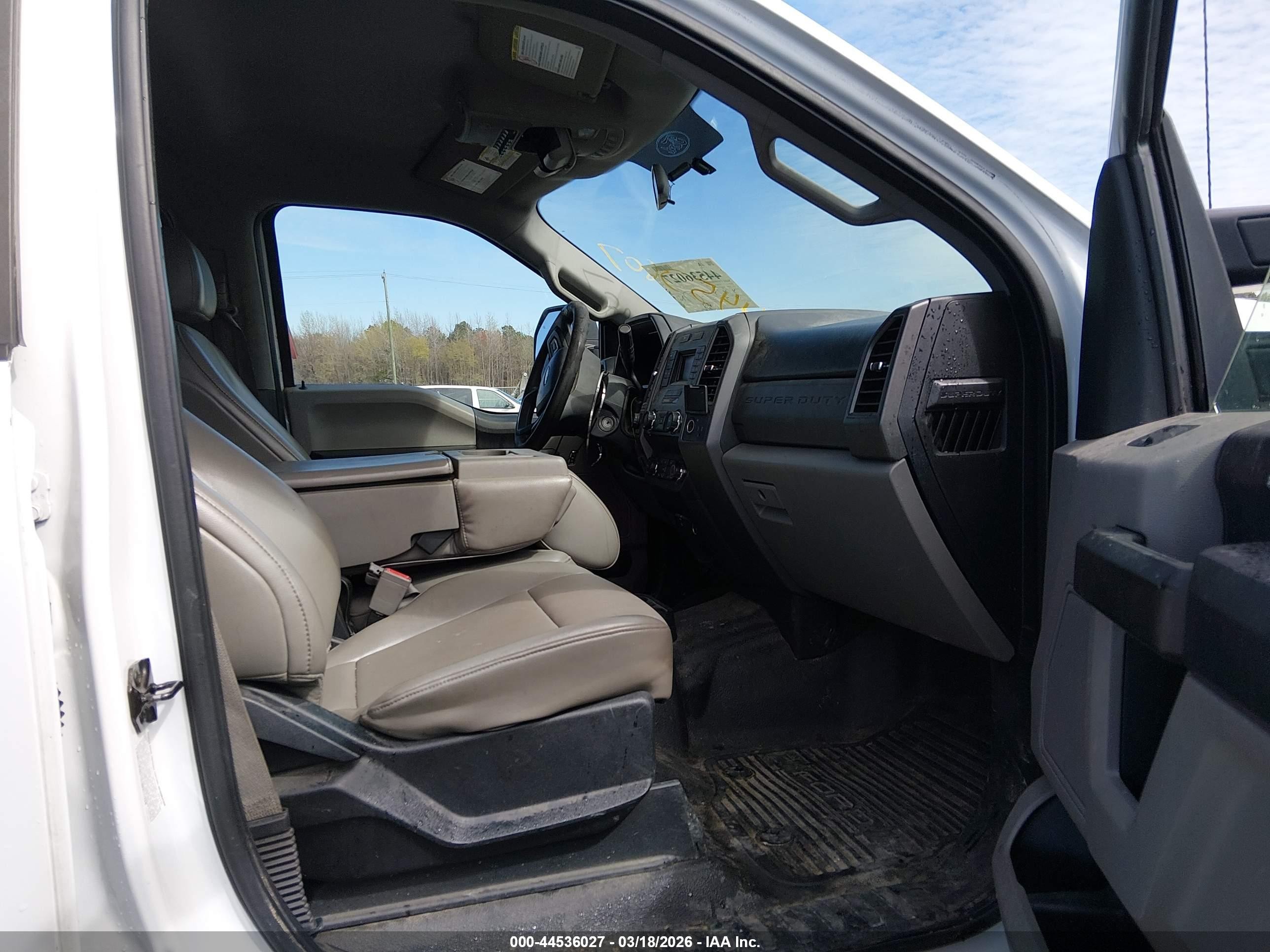 2019 Ford F350 VIN 1FD8W3B66KEC52289 IAAI salvage auction — Side, Salvage (North Carolina), sold $6,400 on 2026-09-02 (photo 6)