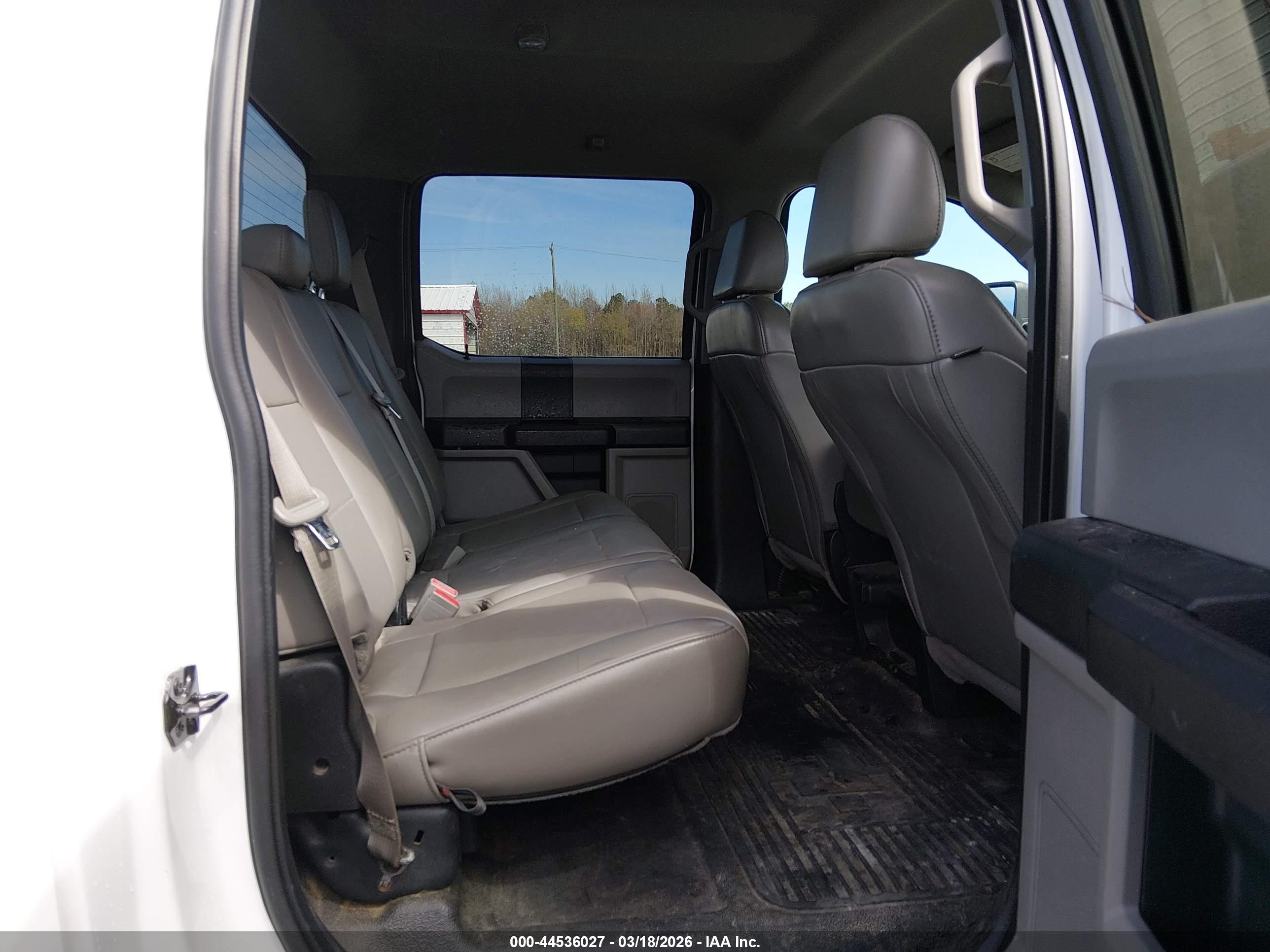 2019 Ford F350 VIN 1FD8W3B66KEC52289 IAAI salvage auction — Side, Salvage (North Carolina), sold $6,400 on 2026-09-02 (photo 7)