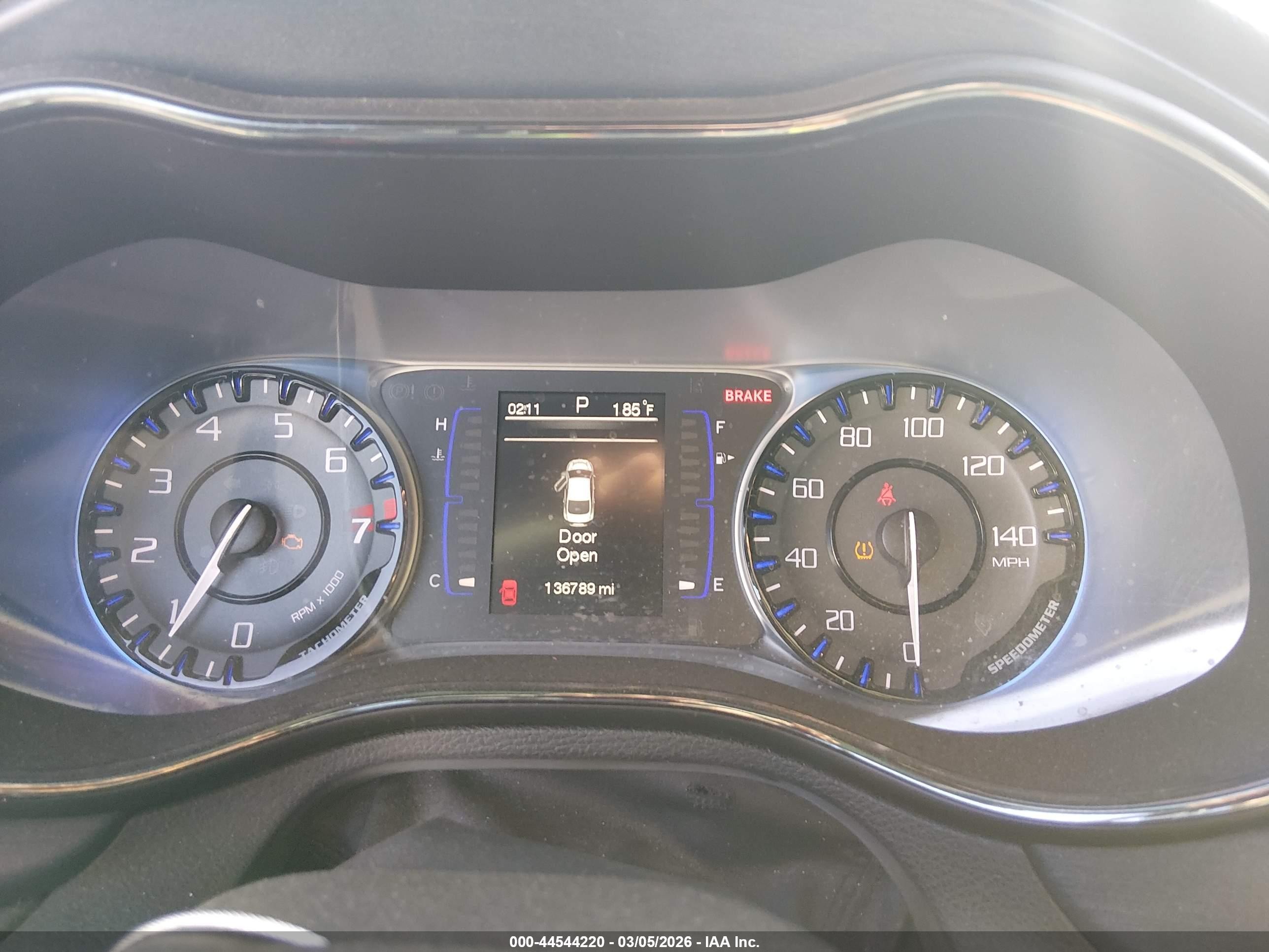 2015 Chrysler 200 VIN 1C3CCCDG9FN583360 IAAI salvage auction — Front End, Clear (Colorado), sold $1,175 on 2026-10-19 (photo 7)