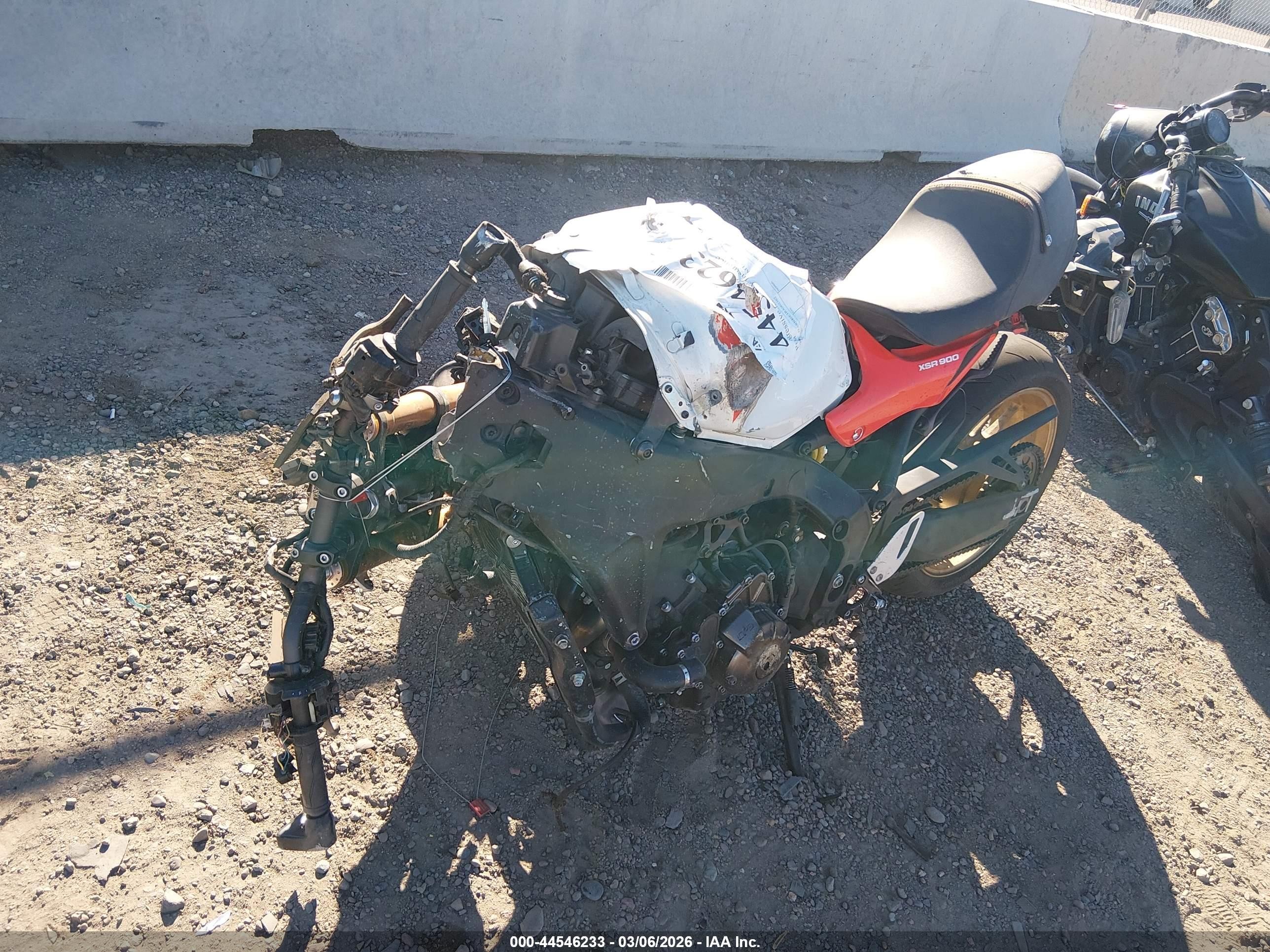 2024 Yamaha MTM890 VIN JYARN80E1RA002362 IAAI salvage auction — Front & Rear, Salvage (Arizona), sold $525 on 2026-06-30 (photo 2)