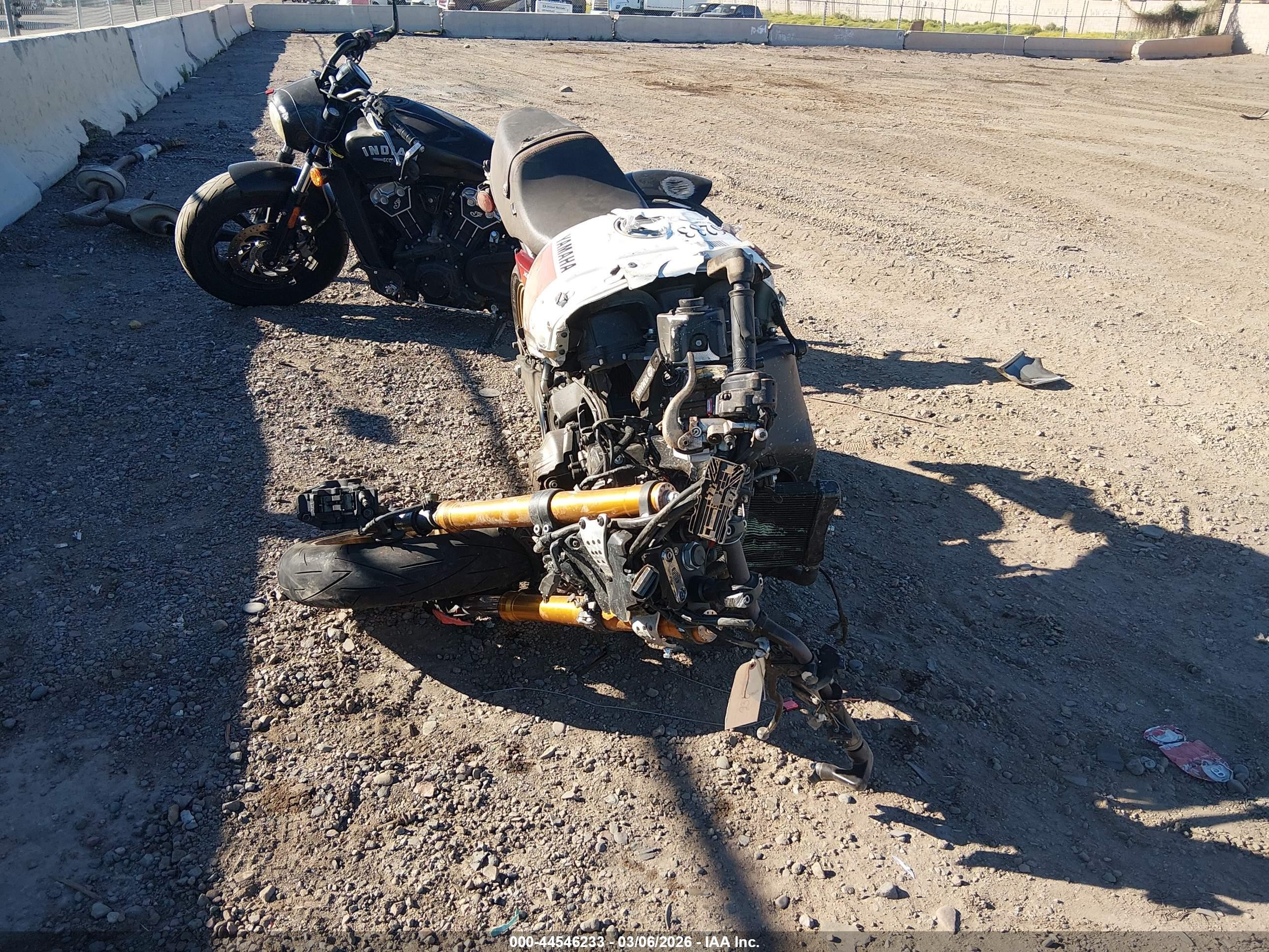2024 Yamaha MTM890 VIN JYARN80E1RA002362 IAAI salvage auction — Front & Rear, Salvage (Arizona), sold $525 on 2026-06-30 (photo 5)