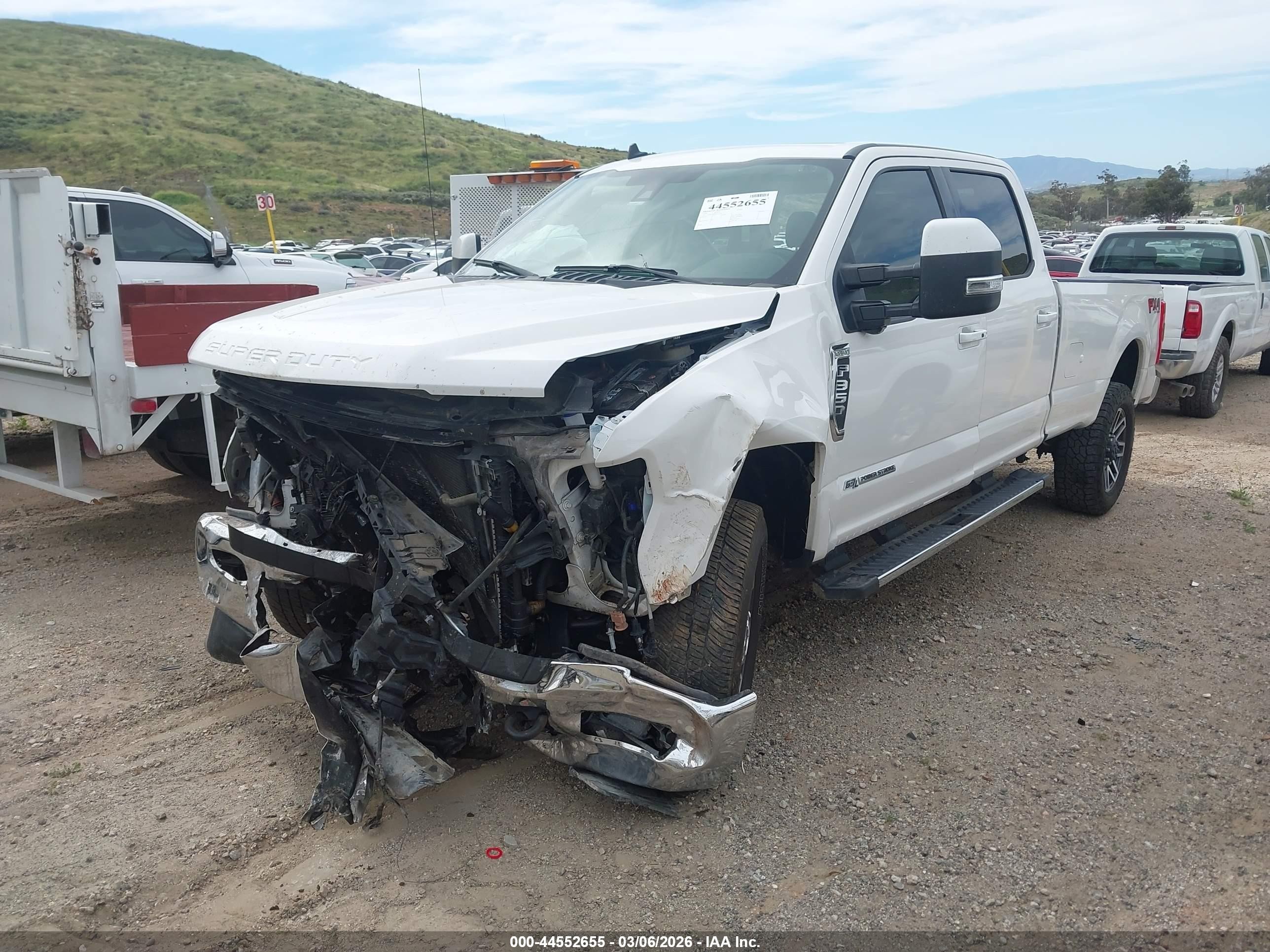 2019 Ford F-350 VIN 1FT8W3BT9KEC29499 IAAI salvage auction — Transmission Damage, Salvage (California), sold $8,000 on 2026-07-07 (photo 2)