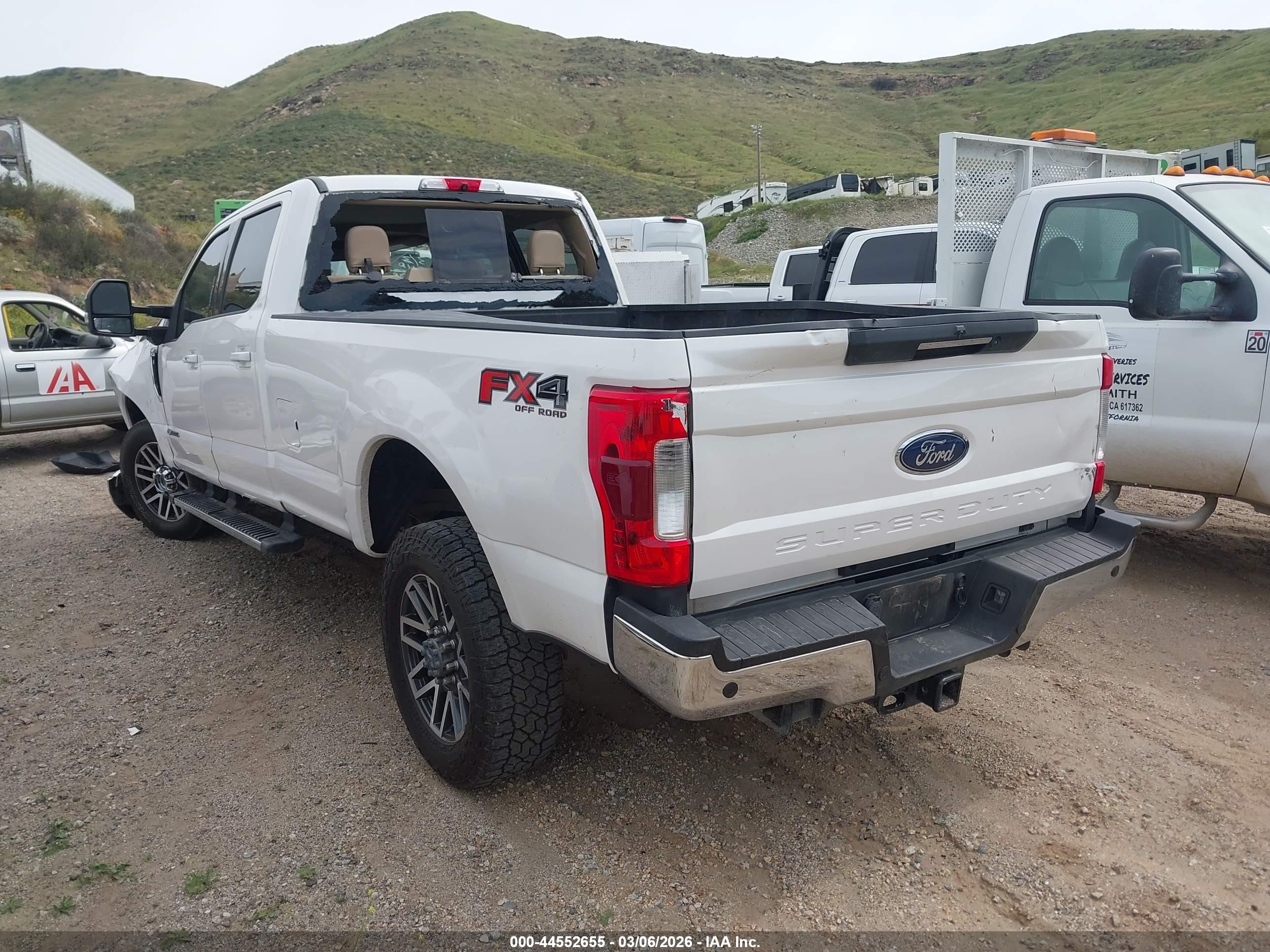 2019 Ford F-350 VIN 1FT8W3BT9KEC29499 IAAI salvage auction — Transmission Damage, Salvage (California), sold $8,000 on 2026-07-07 (photo 3)