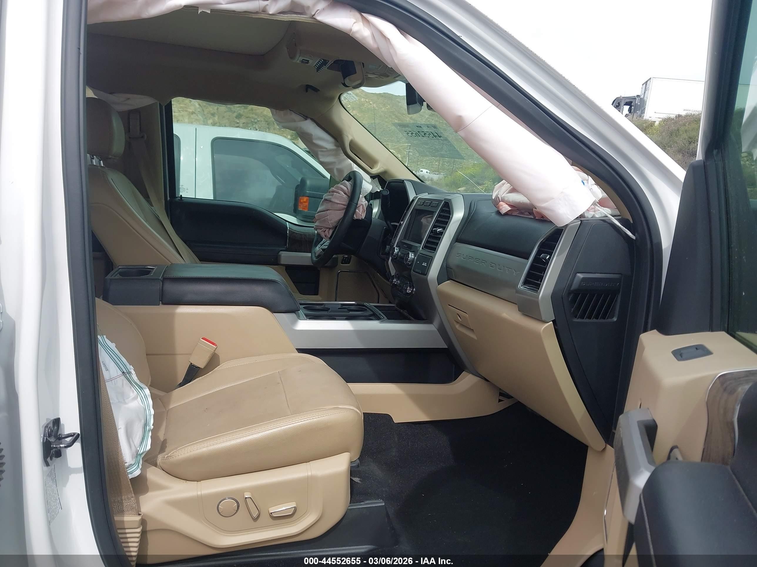 2019 Ford F-350 VIN 1FT8W3BT9KEC29499 IAAI salvage auction — Transmission Damage, Salvage (California), sold $8,000 on 2026-07-07 (photo 5)