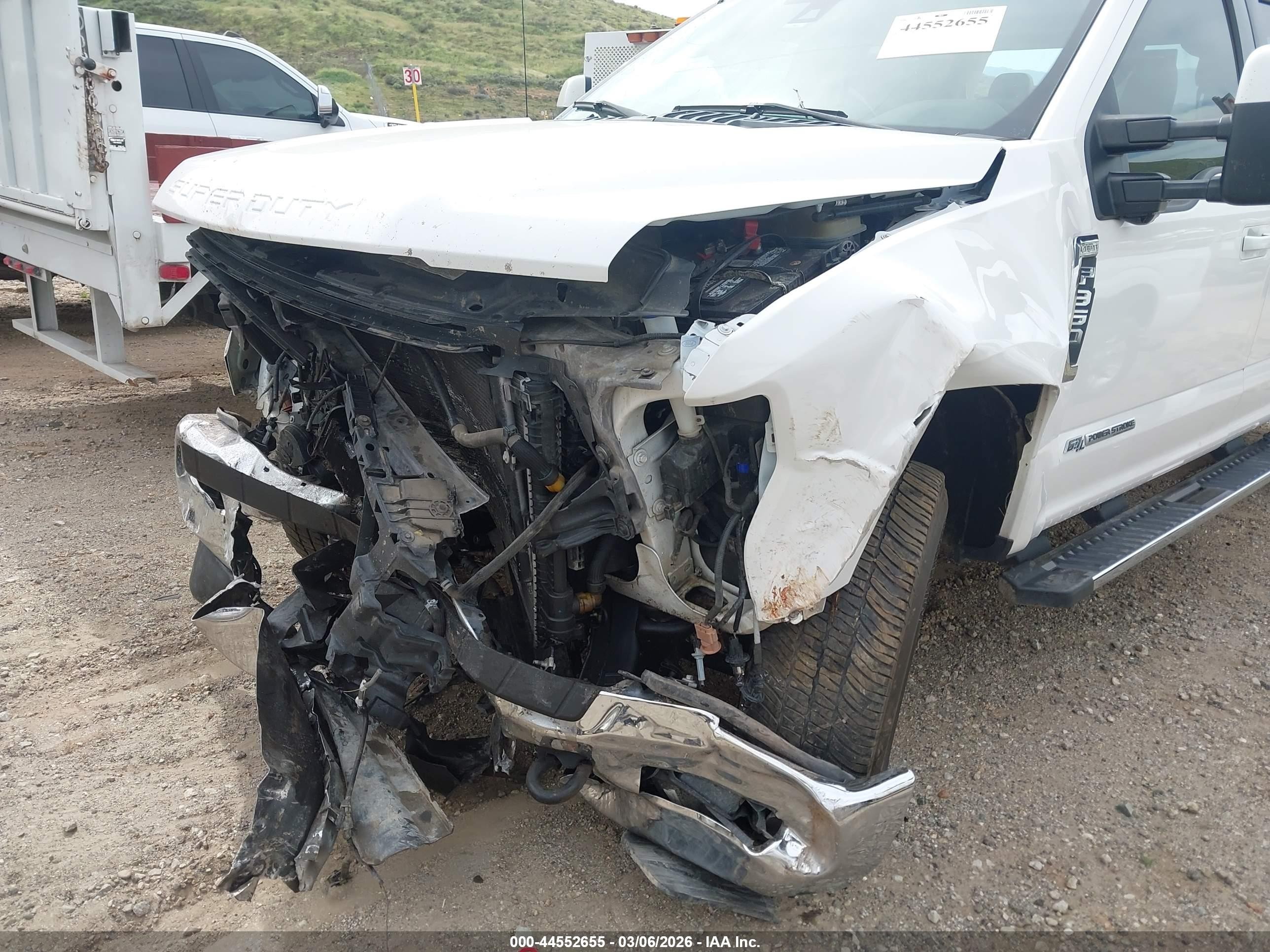 2019 Ford F-350 VIN 1FT8W3BT9KEC29499 IAAI salvage auction — Transmission Damage, Salvage (California), sold $8,000 on 2026-07-07 (photo 6)