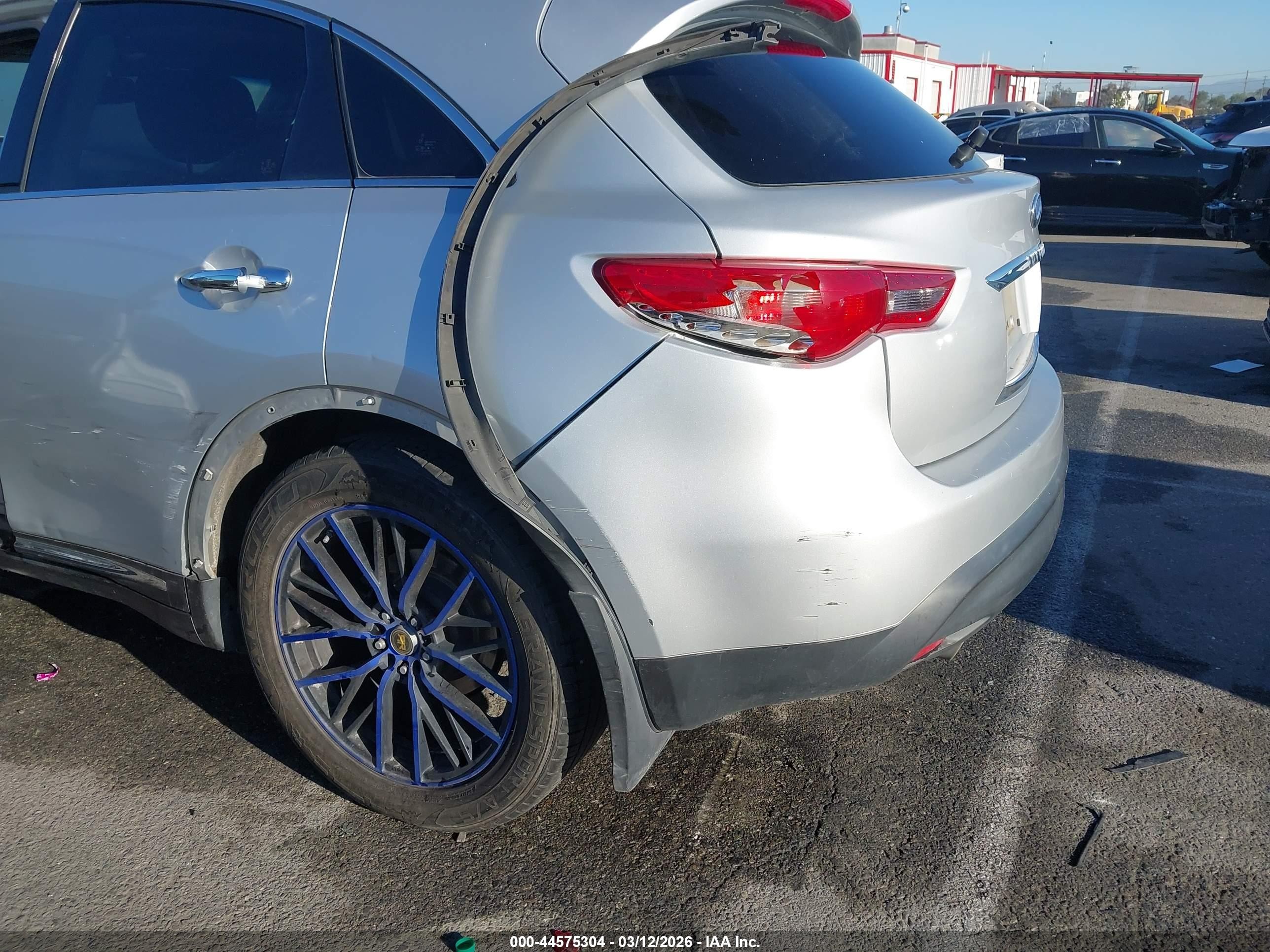 2014 Infiniti QX70 VIN JN8CS1MW7EM413212 IAAI salvage auction — Unknown, Salvage (California), sold $300 on 2026-07-02 (photo 6)
