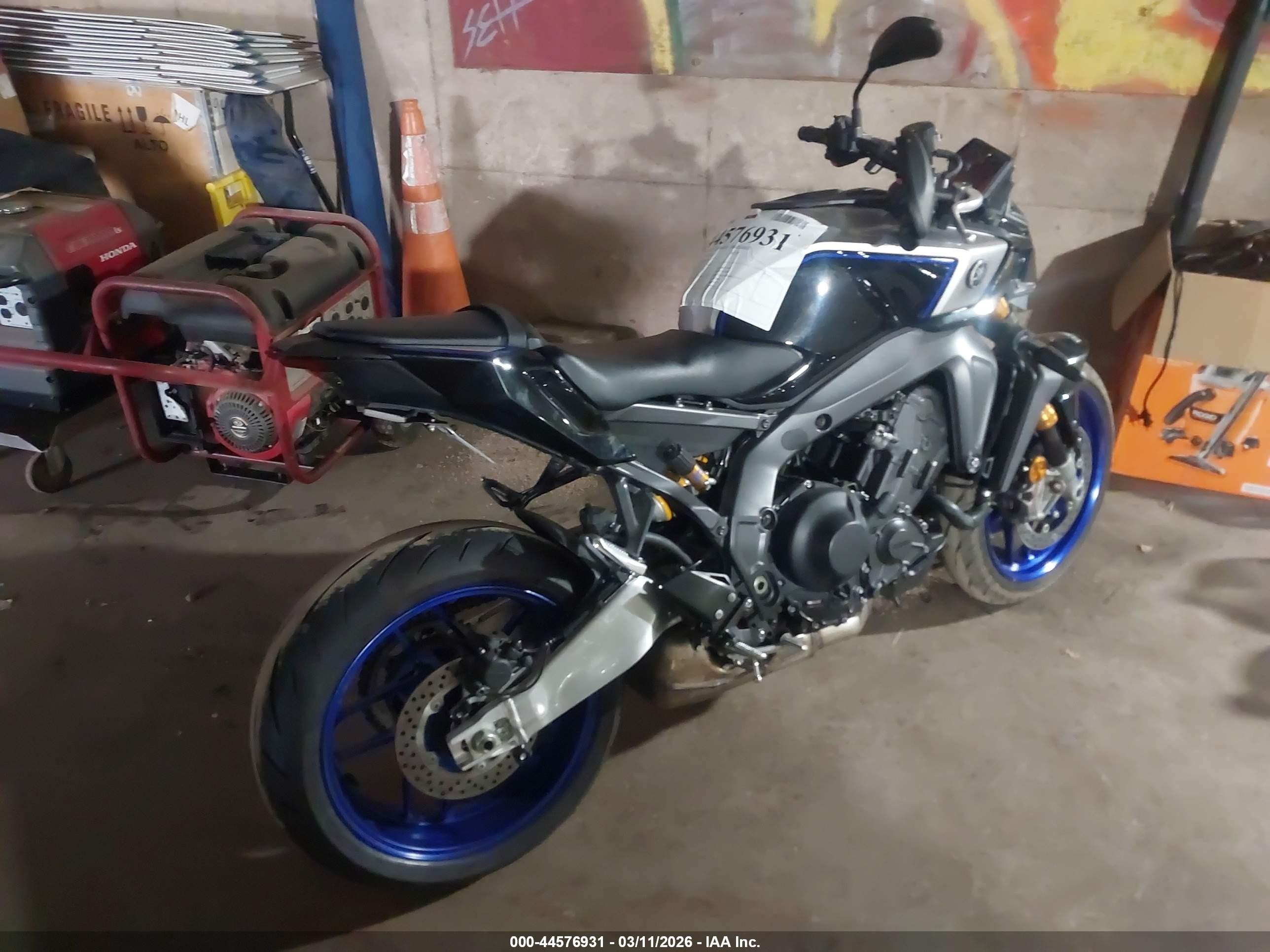 2025 Yamaha MT09 VIN JYARN95E0SA001675 IAAI salvage auction — Front End, Salvage (Virginia), sold $3,675 on 2026-06-30 (photo 4)