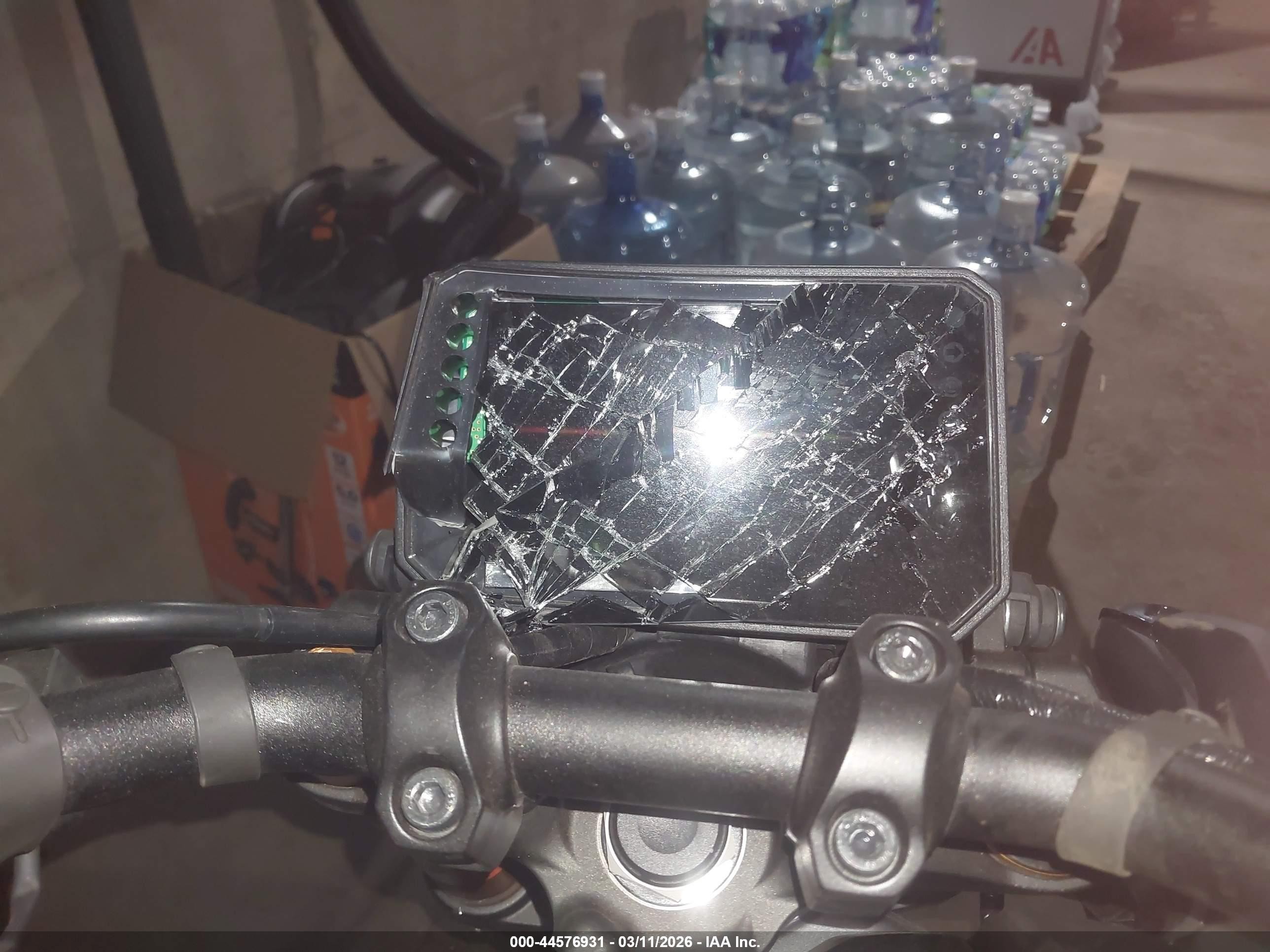 2025 Yamaha MT09 VIN JYARN95E0SA001675 IAAI salvage auction — Front End, Salvage (Virginia), sold $3,675 on 2026-06-30 (photo 7)
