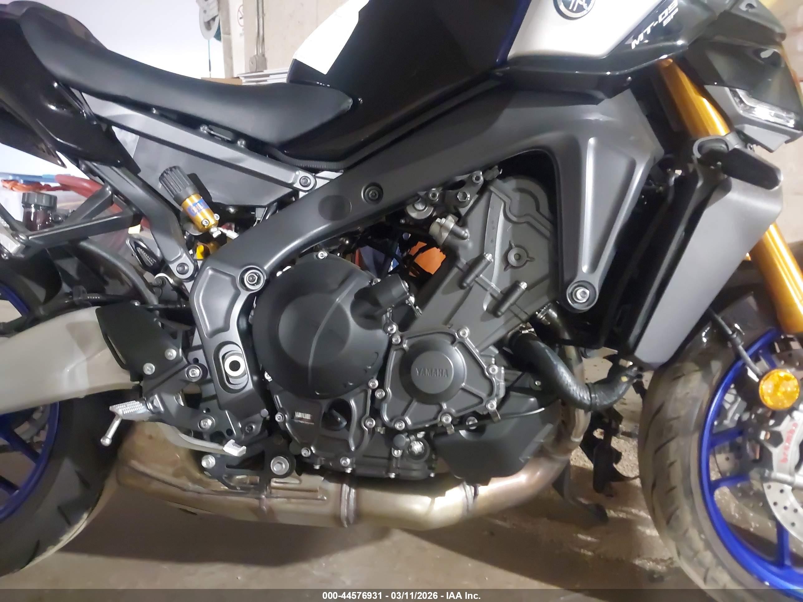 2025 Yamaha MT09 VIN JYARN95E0SA001675 IAAI salvage auction — Front End, Salvage (Virginia), sold $3,675 on 2026-06-30 (photo 8)