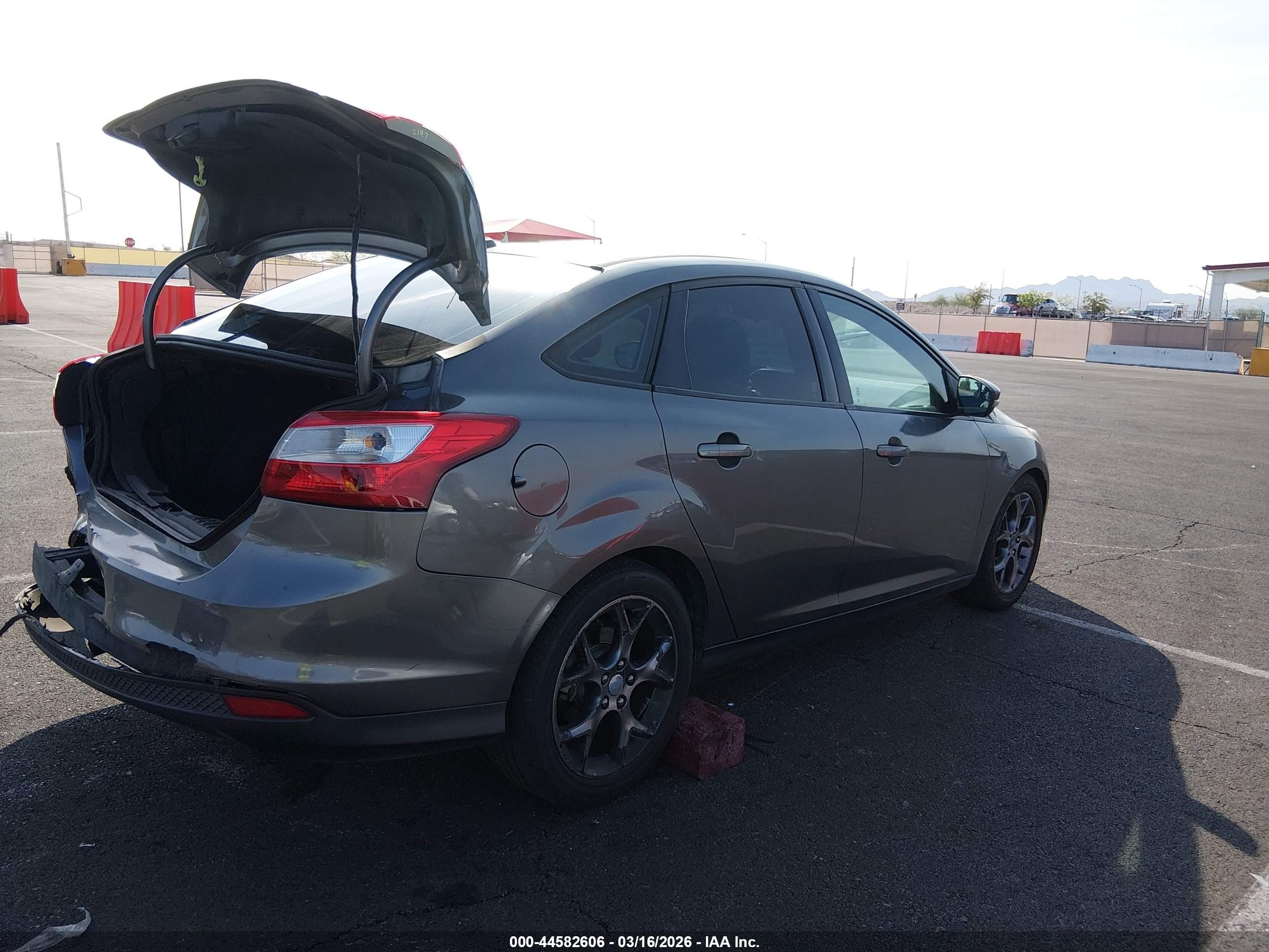 2013 Ford Focus VIN 1FADP3F29DL201512 IAAI salvage auction — Rear End, Salvage (Nevada), sold $275 on 2026-07-10 (photo 4)