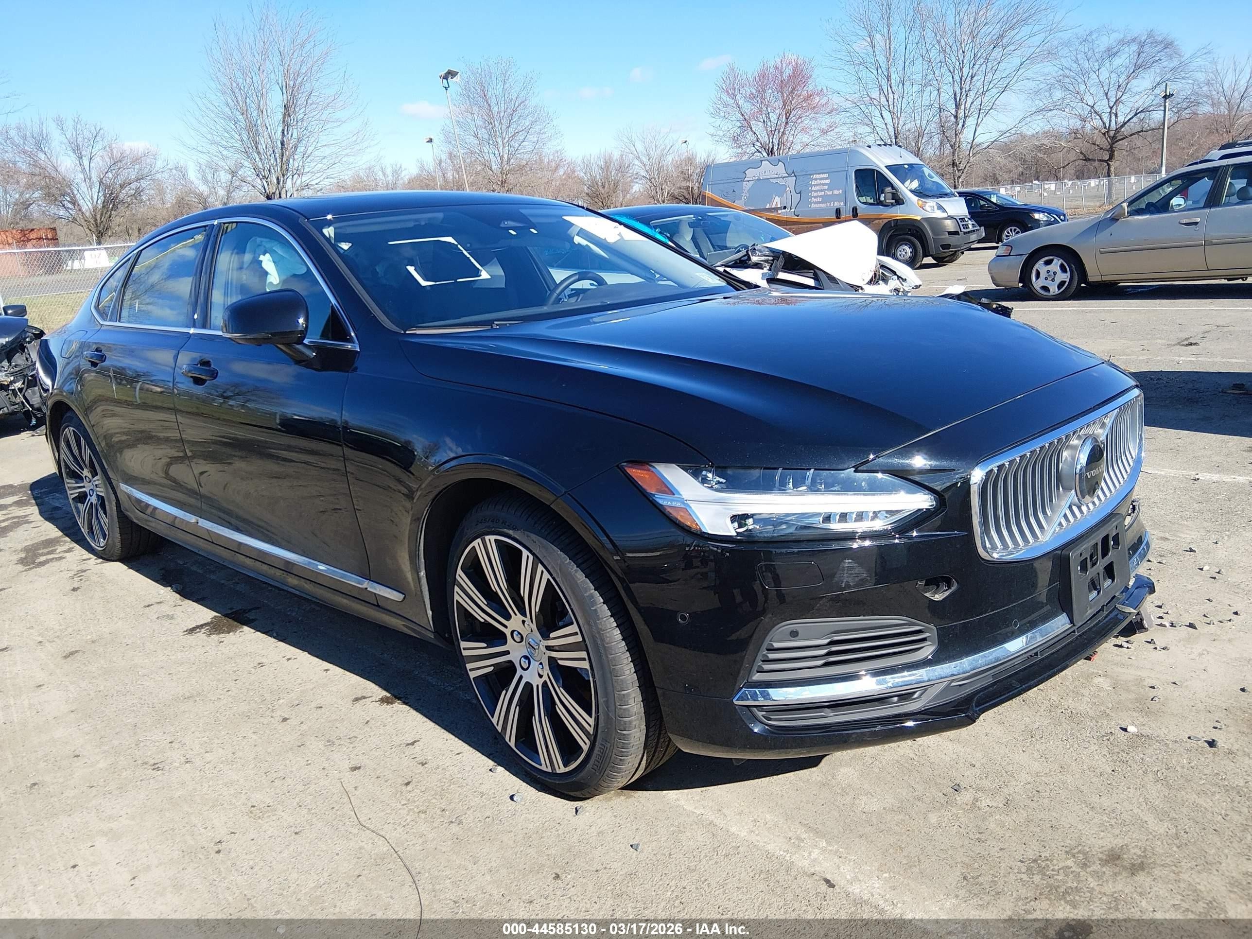 2025 Volvo S90 VIN LVYH60AE4SP441094 — IAAI salvage auction photo