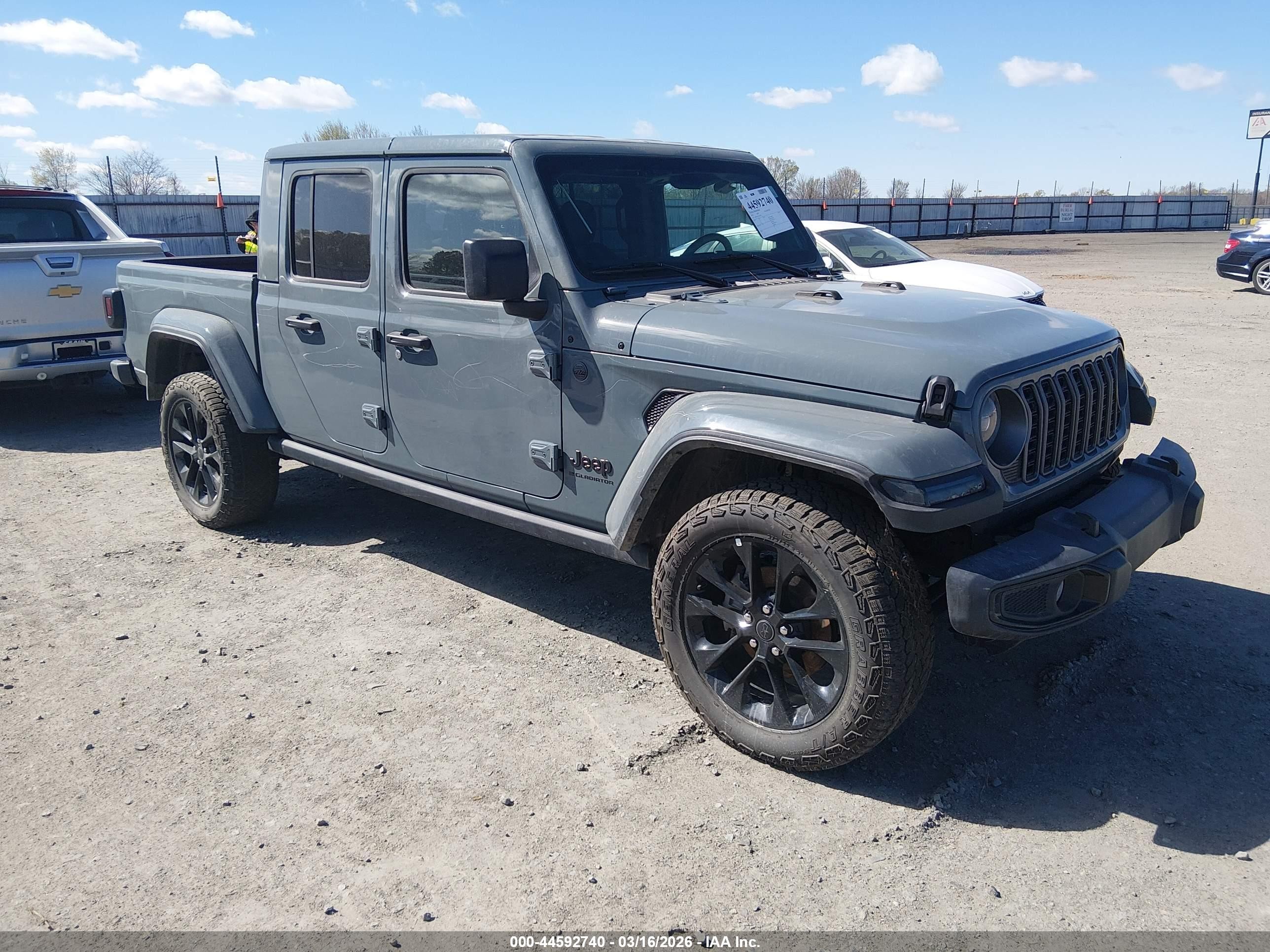 2025 Jeep Gladiator VIN 1C6PJTAG3SL510439 — IAAI salvage auction photo
