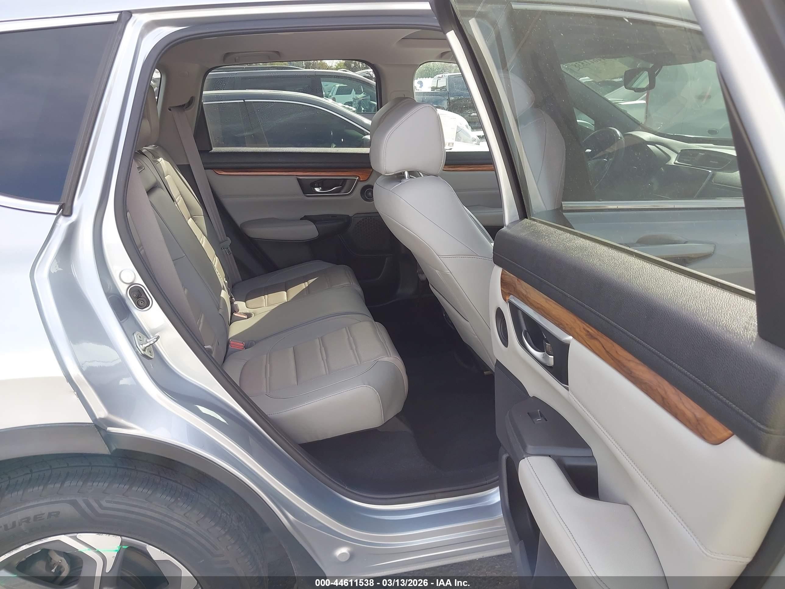 2019 Honda CR-V VIN 5J6RW1H80KA035599 IAAI salvage auction — Theft, Salvage (California), sold $5,950 on 2026-07-09 (photo 8)