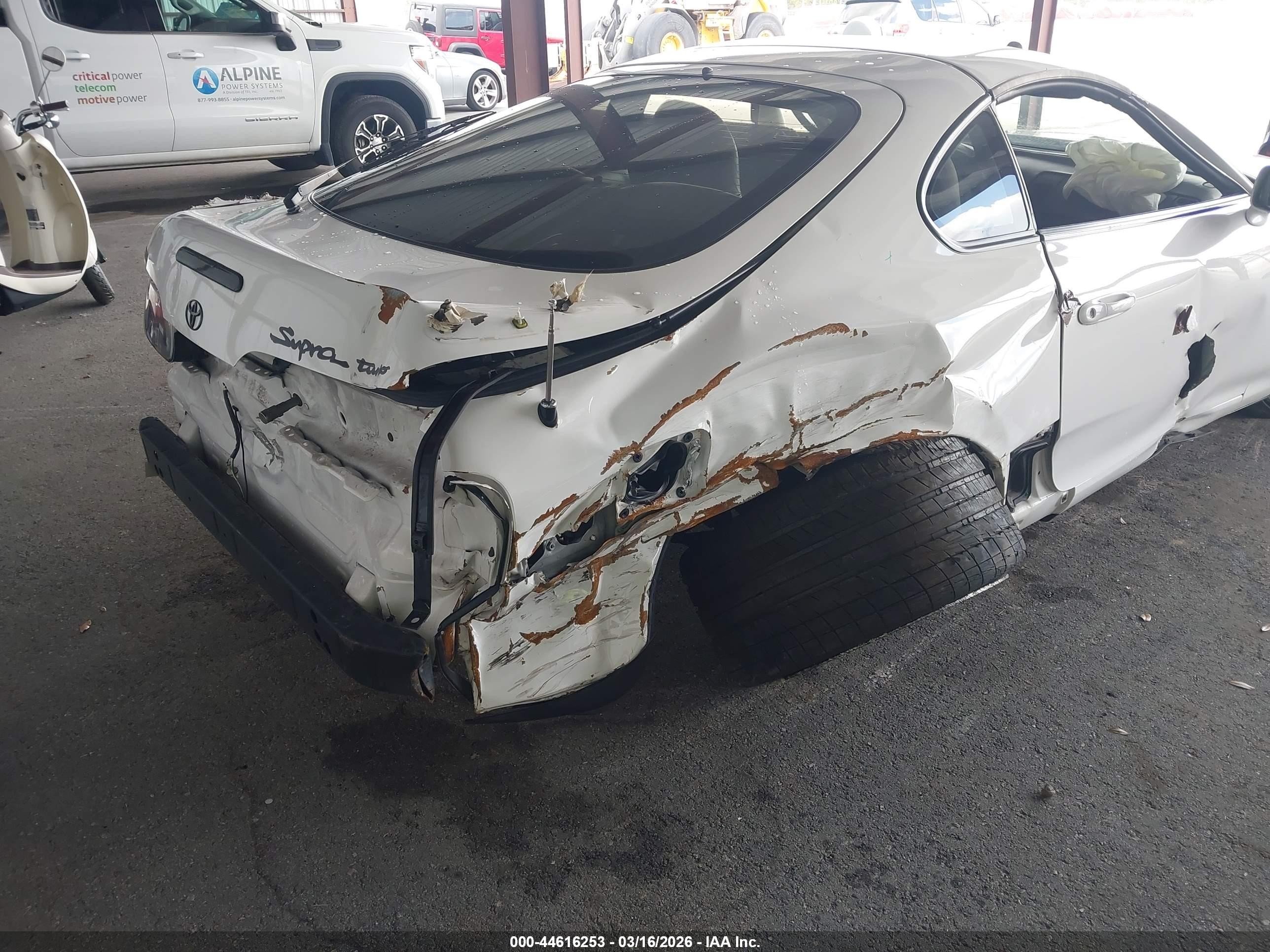 1998 Toyota Supra VIN JT2DE82A8W1001626 IAAI salvage auction — Rear End, Rebuildable (Florida), sold $26,400 on 2026-03-30 (photo 6)