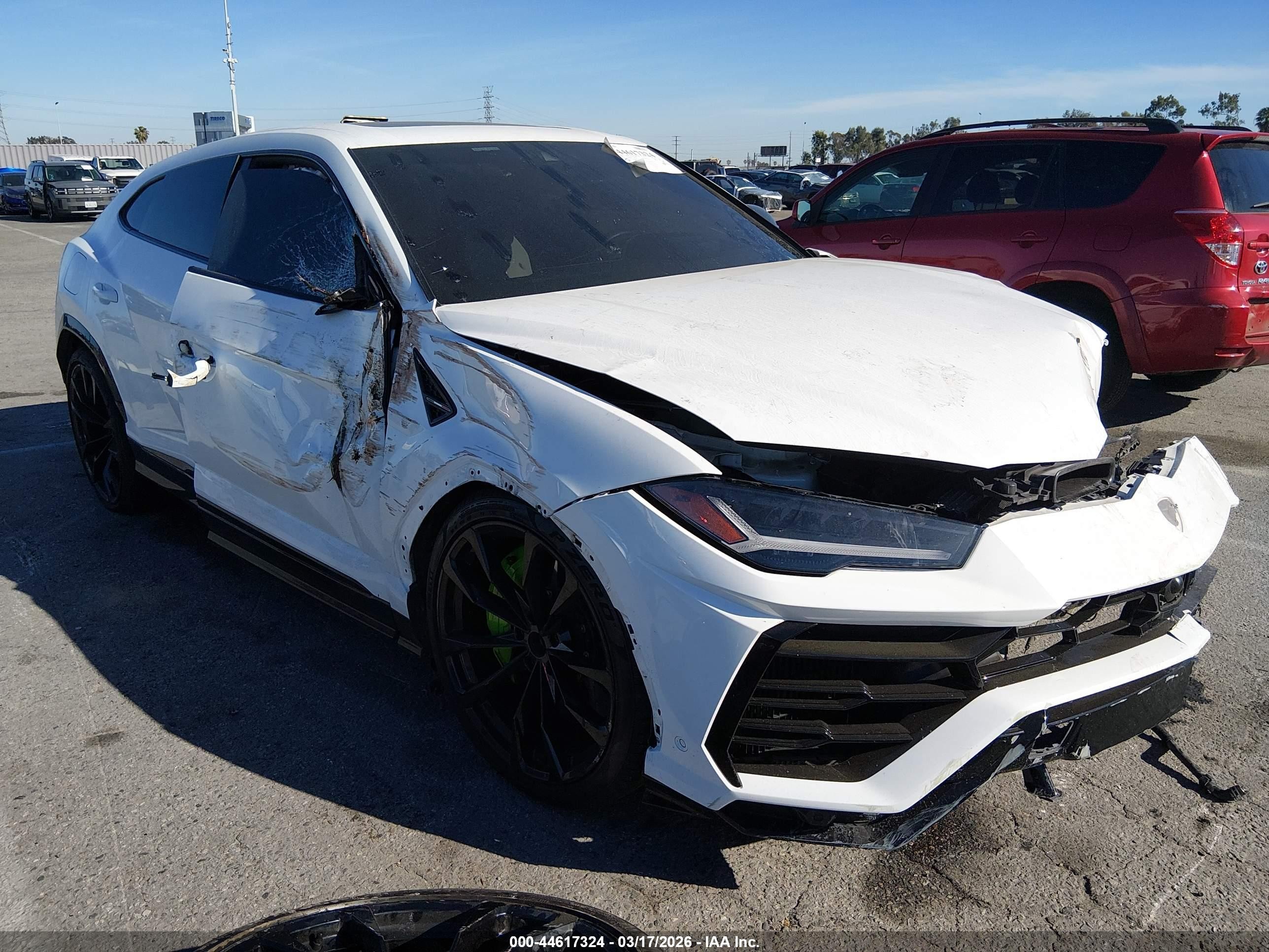 2022 Lamborghini Urus VIN ZPBUA1ZL9NLA19906 — IAAI salvage auction photo