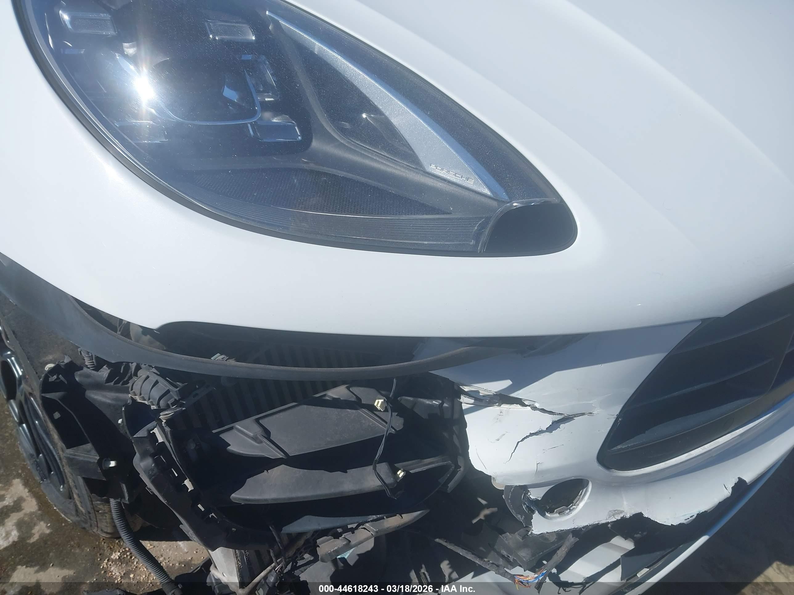 2018 Porsche Macan VIN WP1AG2A58JLB64004 IAAI salvage auction — Front End, Wait Title, sold $8,900 on 2026-09-20 (photo 6)