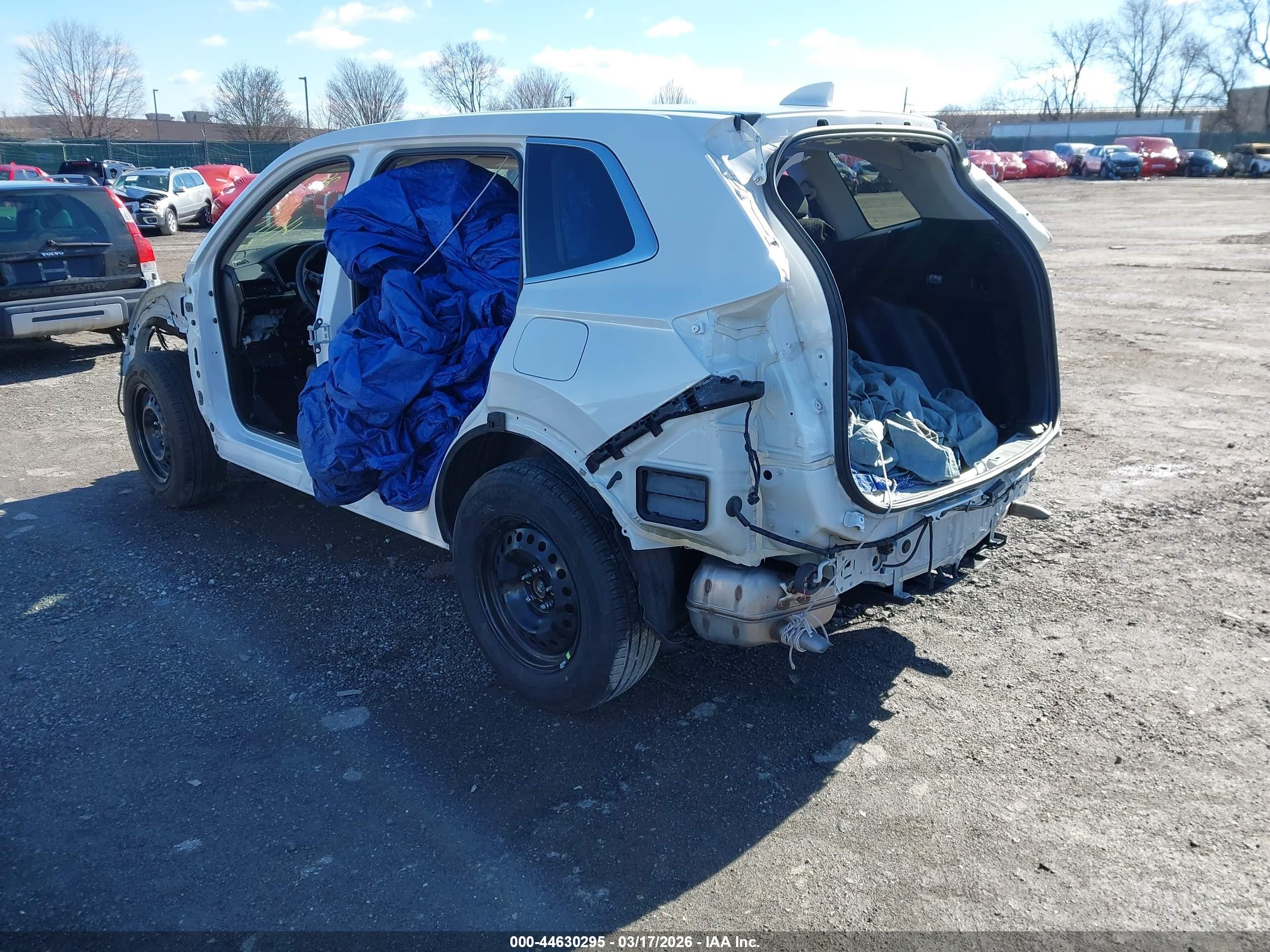2025 Honda CR-V VIN 2HKRS4H7XSH401880 IAAI salvage auction — Stripped, Salvage (Pennsylvania), sold $3,350 on 2026-07-12 (photo 3)