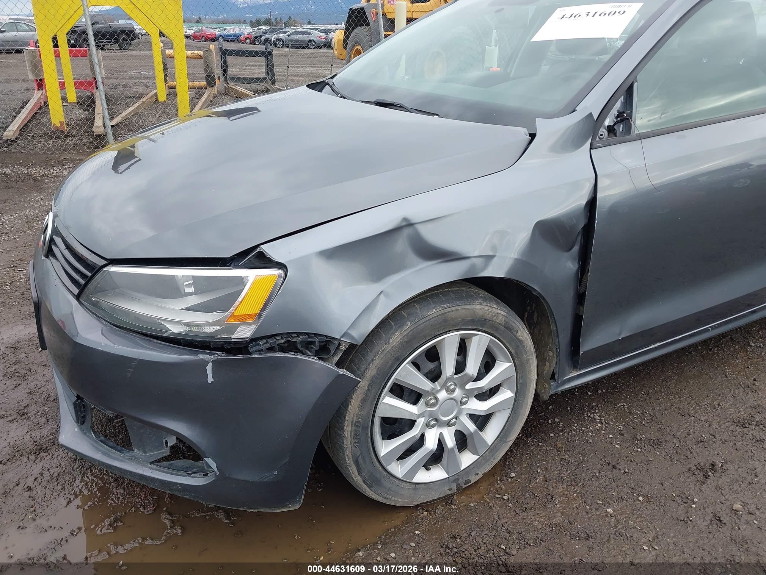 2014 Volkswagen Jetta VIN 3VWD17AJ1EM247723 IAAI salvage auction — Unknown, Bill Of Sale (Washington), sold $725 on 2026-09-12 (photo 6)