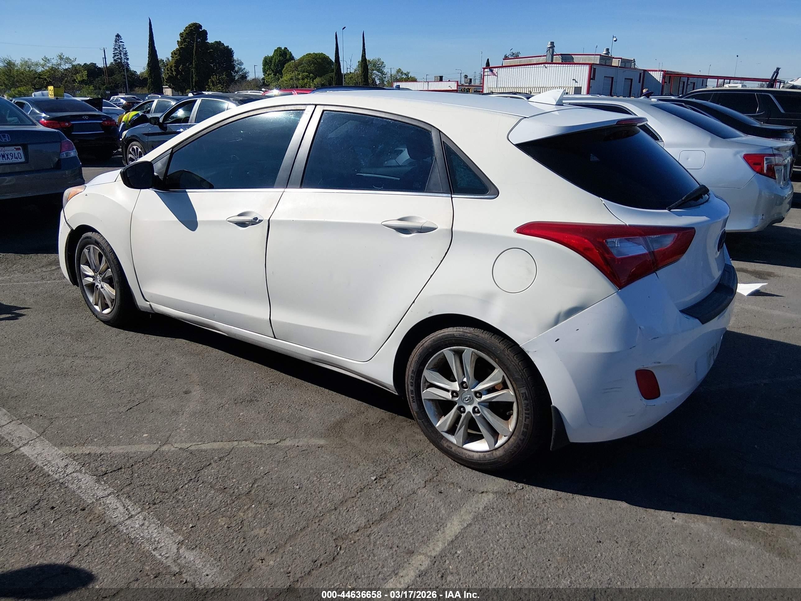 2013 Hyundai Elantra VIN KMHD35LE6DU068875 IAAI salvage auction — Normal Wear, Salvage (Idaho), sold $875 on 2026-07-09 (photo 3)