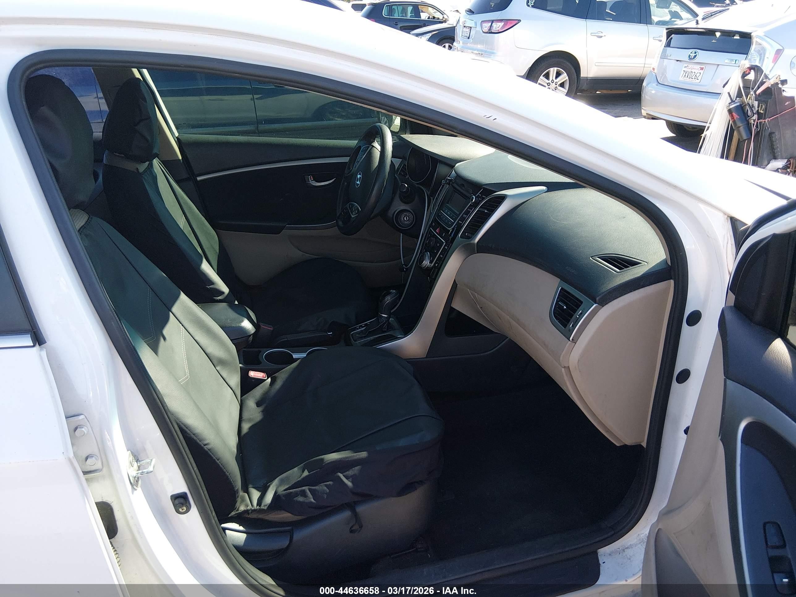 2013 Hyundai Elantra VIN KMHD35LE6DU068875 IAAI salvage auction — Normal Wear, Salvage (Idaho), sold $875 on 2026-07-09 (photo 5)