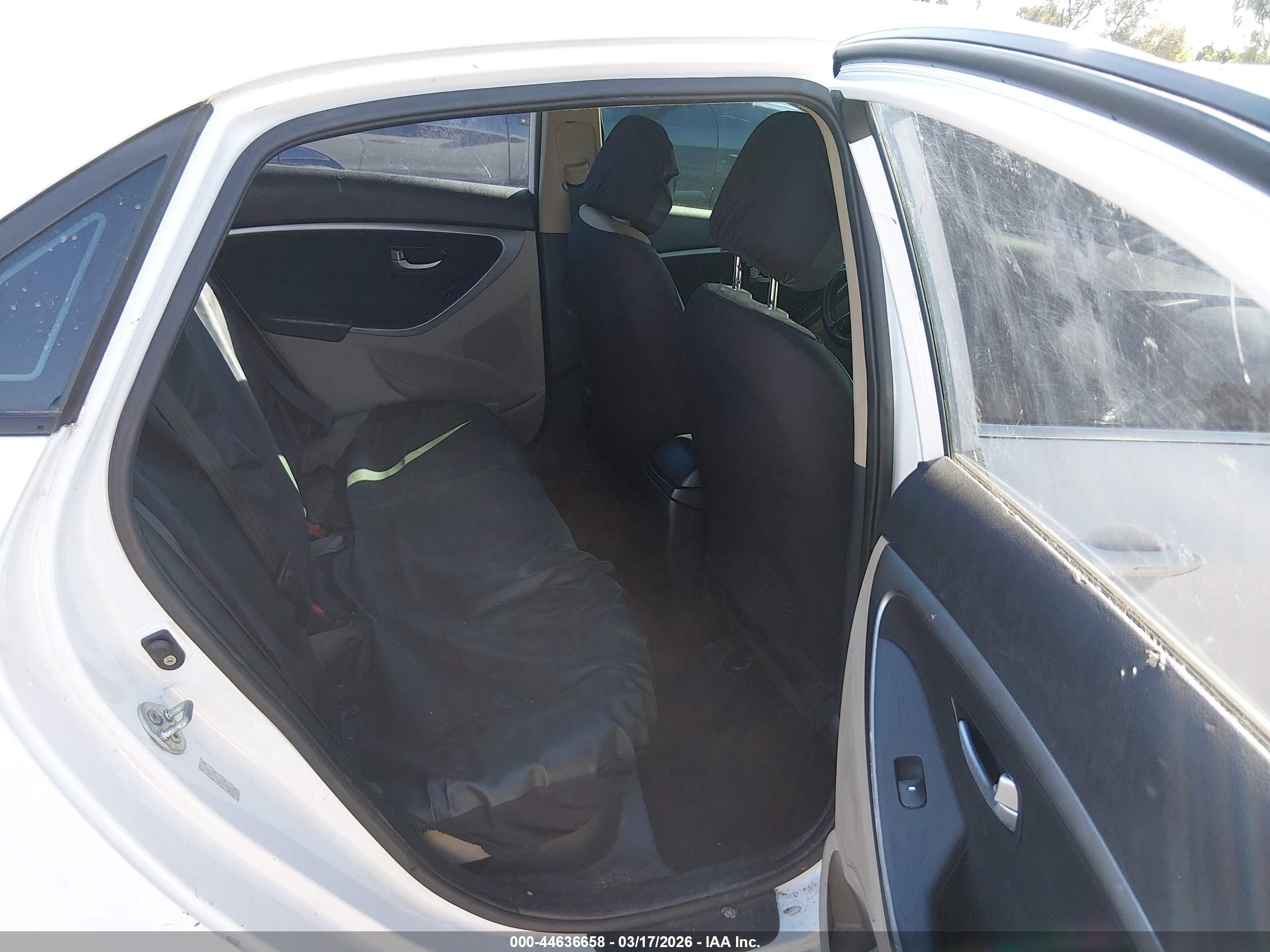 2013 Hyundai Elantra VIN KMHD35LE6DU068875 IAAI salvage auction — Normal Wear, Salvage (Idaho), sold $875 on 2026-07-09 (photo 8)