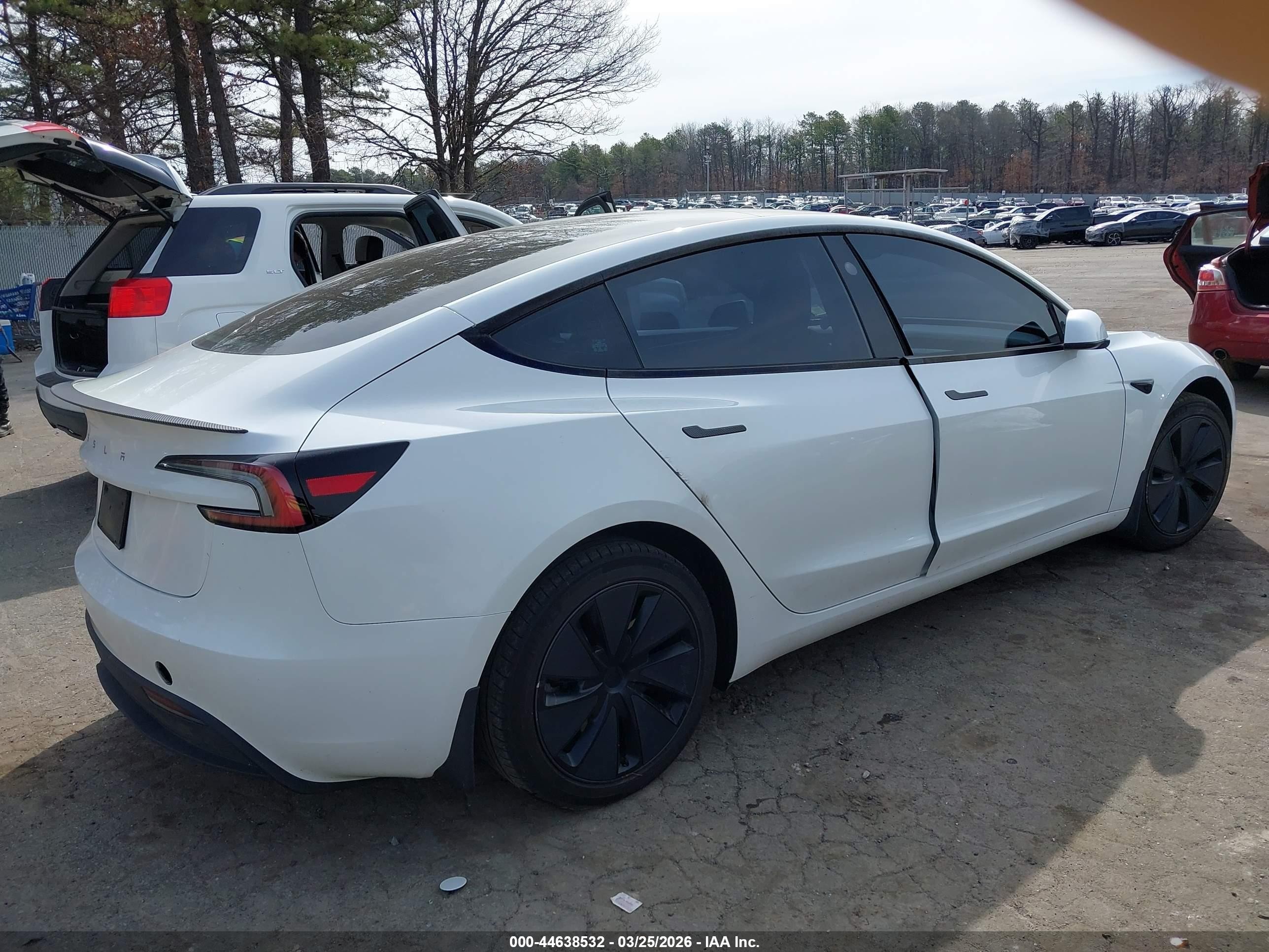 2024 Tesla Model 3 VIN 5YJ3E1EAXRF824429 IAAI salvage auction — Water/Flood, Mv-907A (New York), sold $11,300 on 2026-06-30 (photo 4)