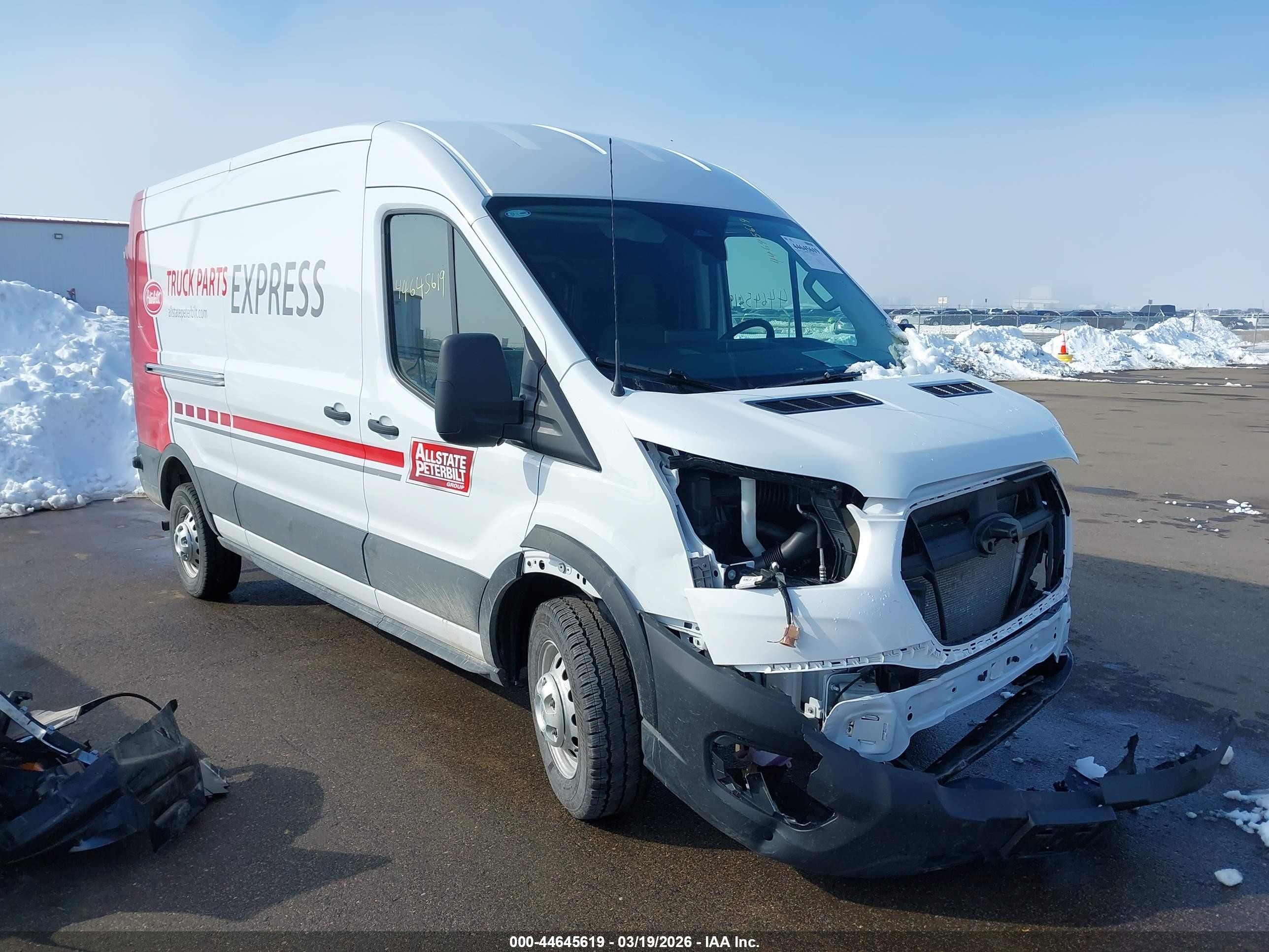 2026 Ford Transit-250 VIN 1FTBR2C88TKA10702 — IAAI salvage auction photo