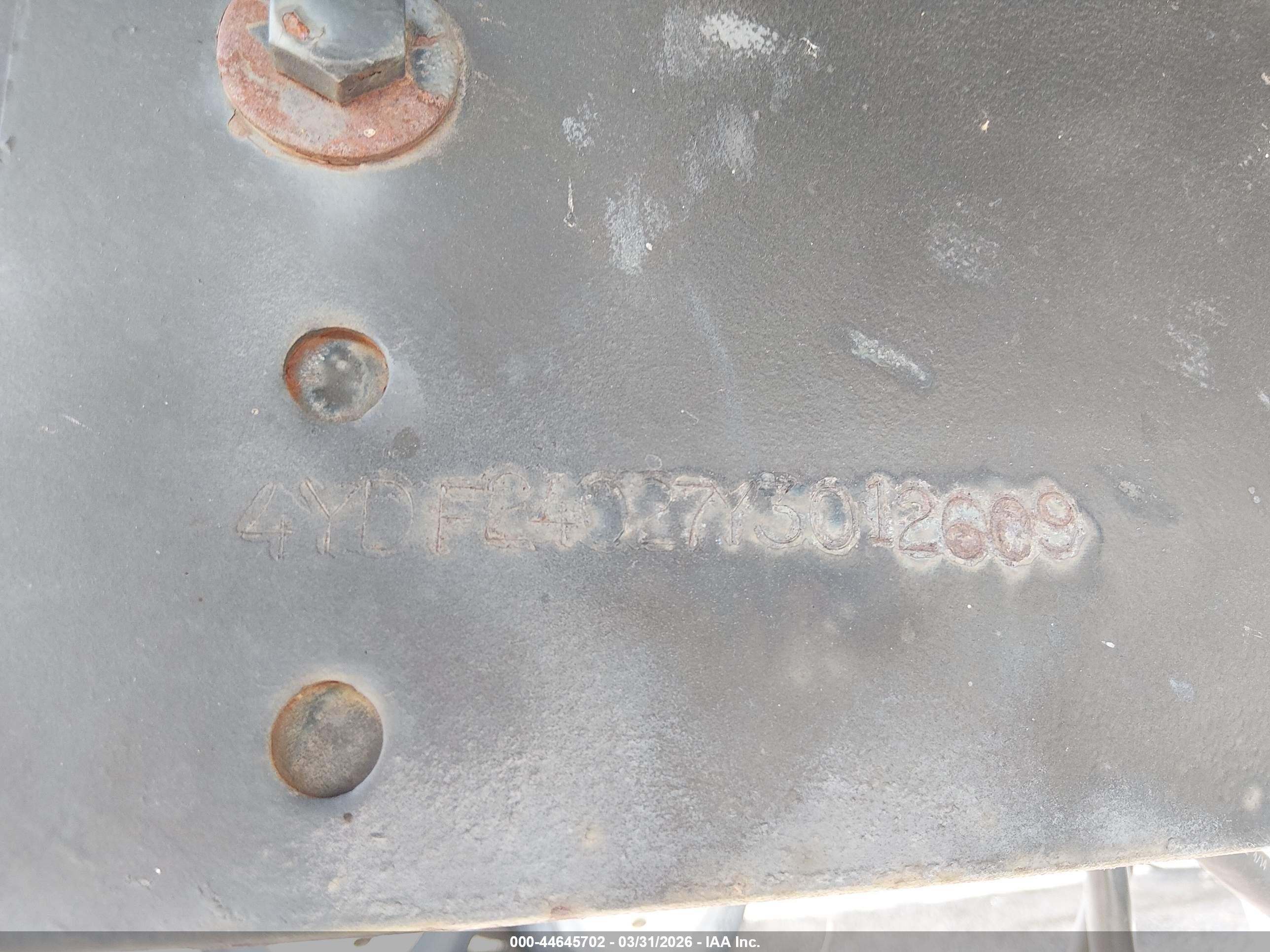 2000 Keystone Springdale VIN 4YDF24027Y3012609 IAAI salvage auction — Hail, Salvage (Kansas), sold $500 on 2026-09-11 (photo 9)