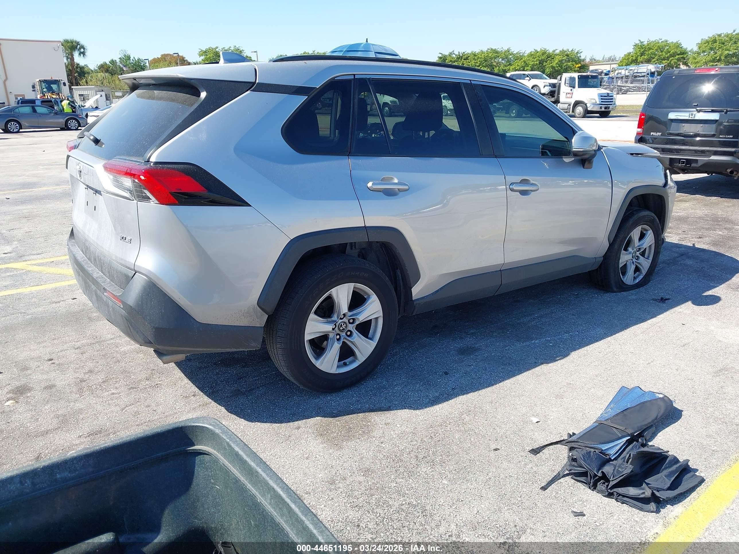 2021 Toyota RAV4 VIN 2T3W1RFV1MC107222 IAAI salvage auction — Front End, Rebuildable (Florida), sold $8,300 on 2026-07-10 (photo 4)