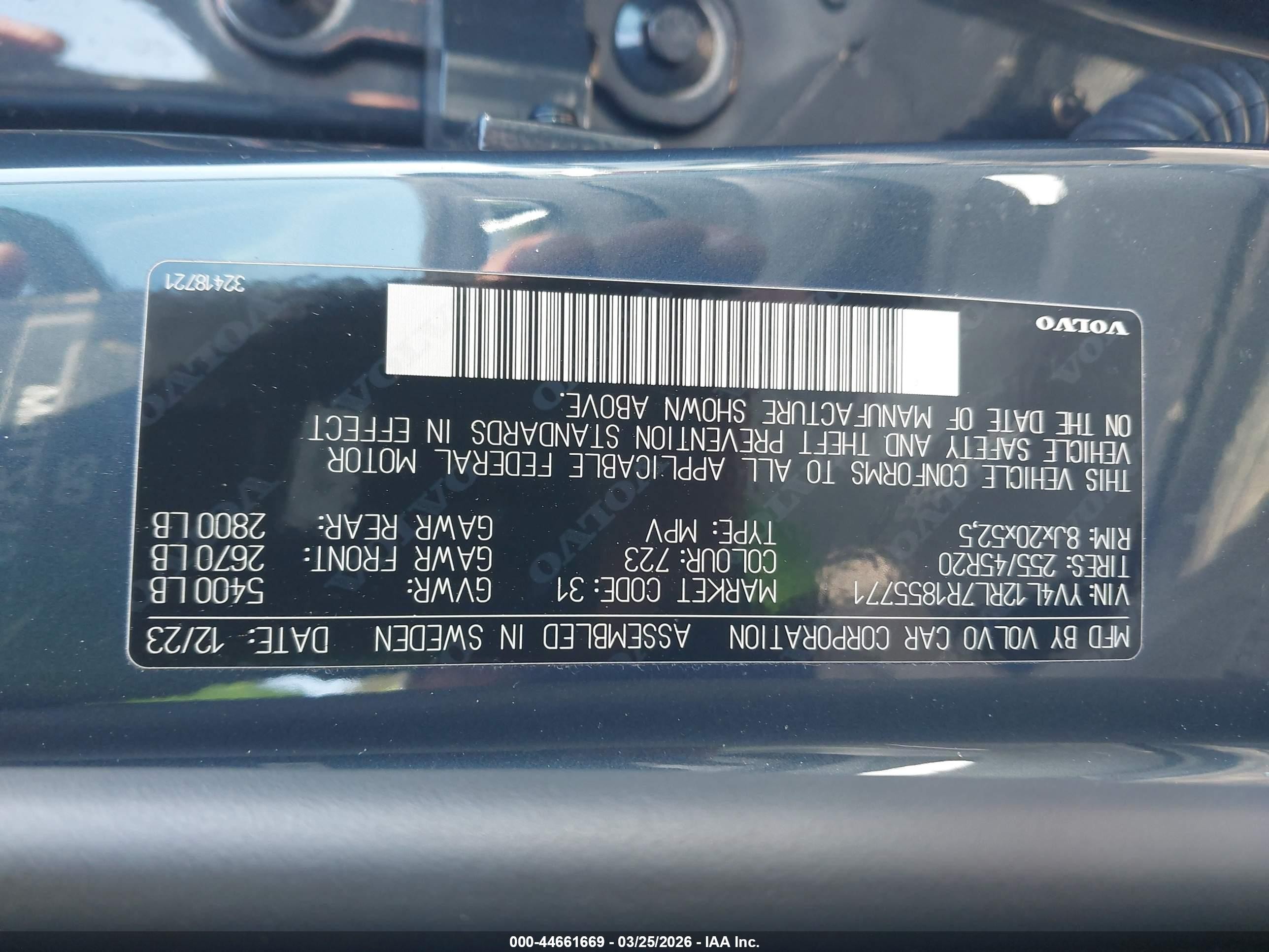 2024 Volvo XC60 VIN YV4L12RL7R1855771 IAAI salvage auction — Side, Salvage (Massachusetts), sold $12,500 on 2026-09-12 (photo 9)