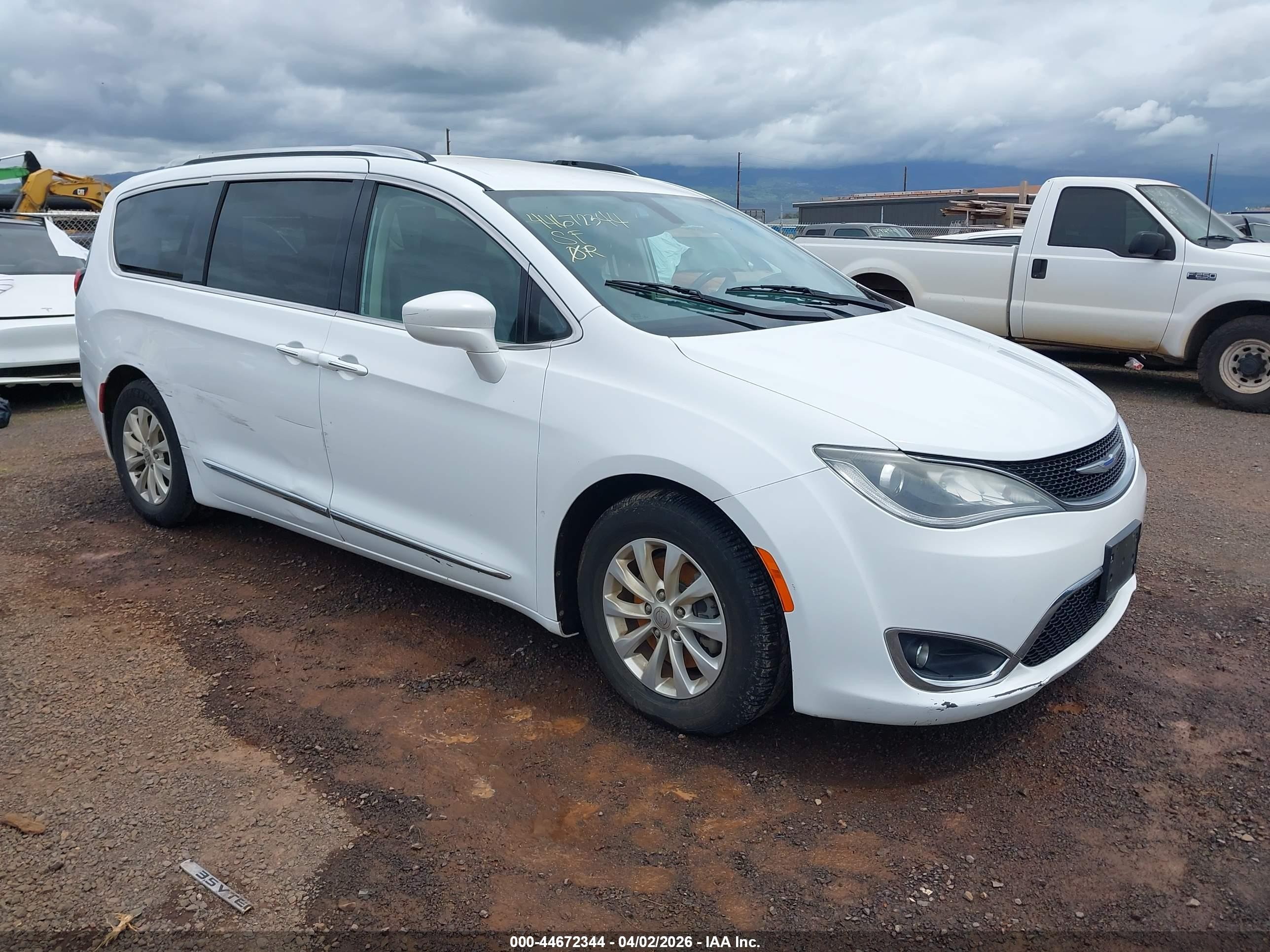 2019 Chrysler Pacifica VIN 2C4RC1BG9KR548263 IAAI salvage auction — Water/Flood, Salvage (Hawaii), sold $600 on 2026-06-09 (photo 1)