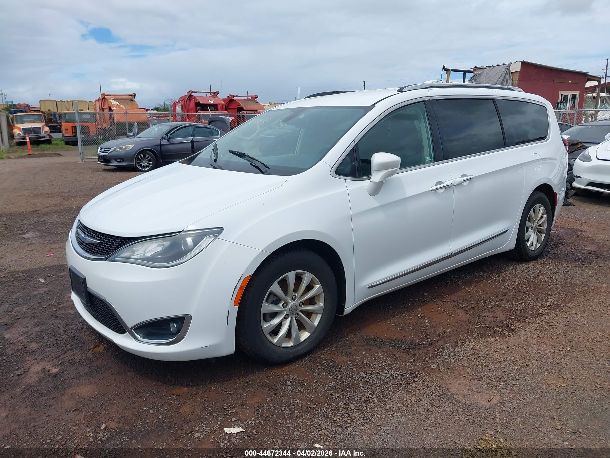 2019 Chrysler Pacifica VIN 2C4RC1BG9KR548263 IAAI salvage auction — Water/Flood, Salvage (Hawaii), sold $600 on 2026-06-09 (photo 2)
